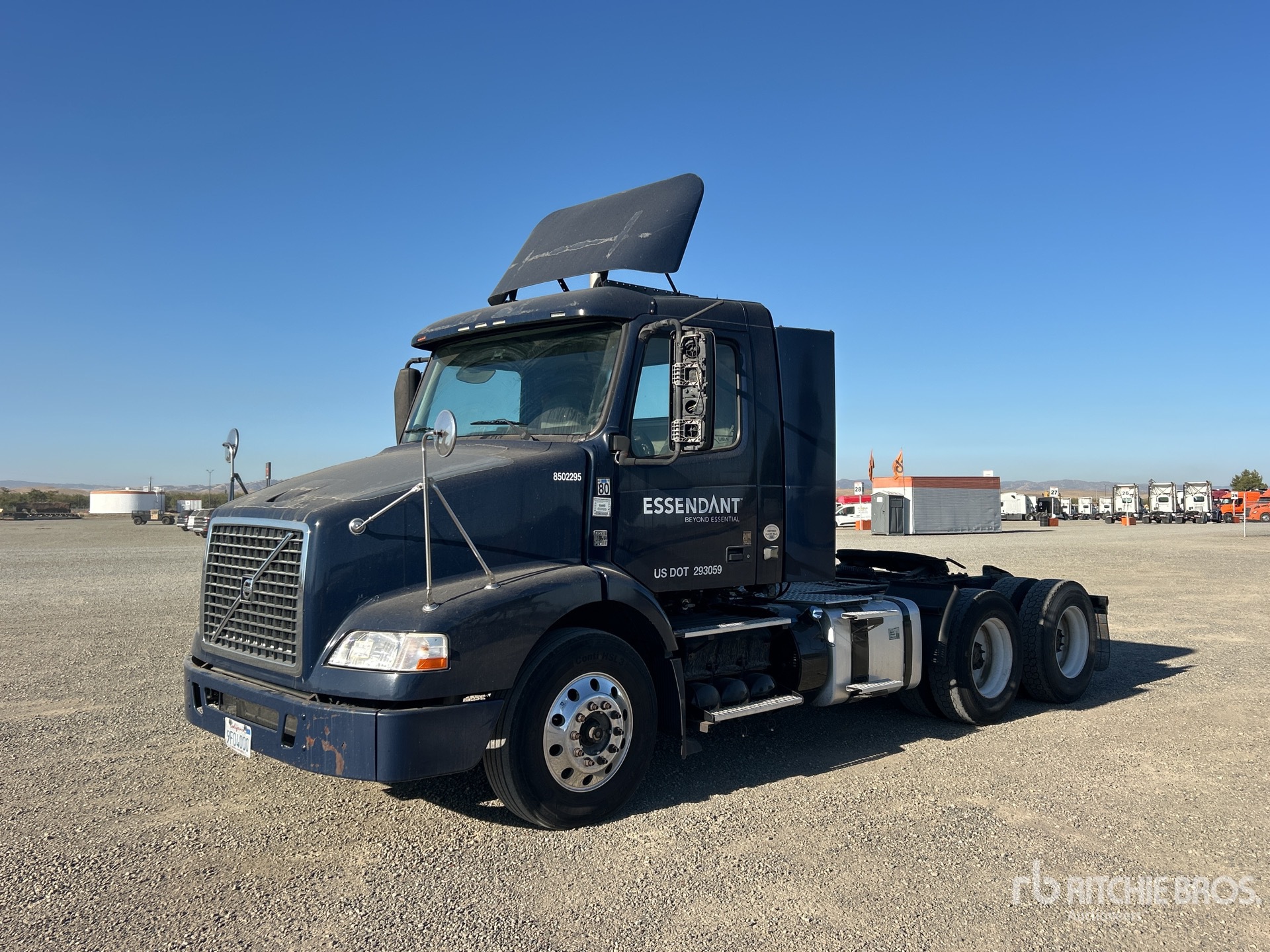 Photo of 2014 Volvo VNM