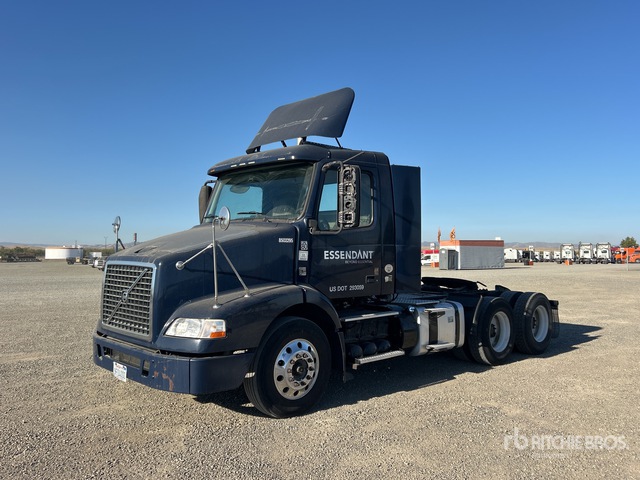 2014 Volvo VNM T/A Day Cab Truck Tractor
