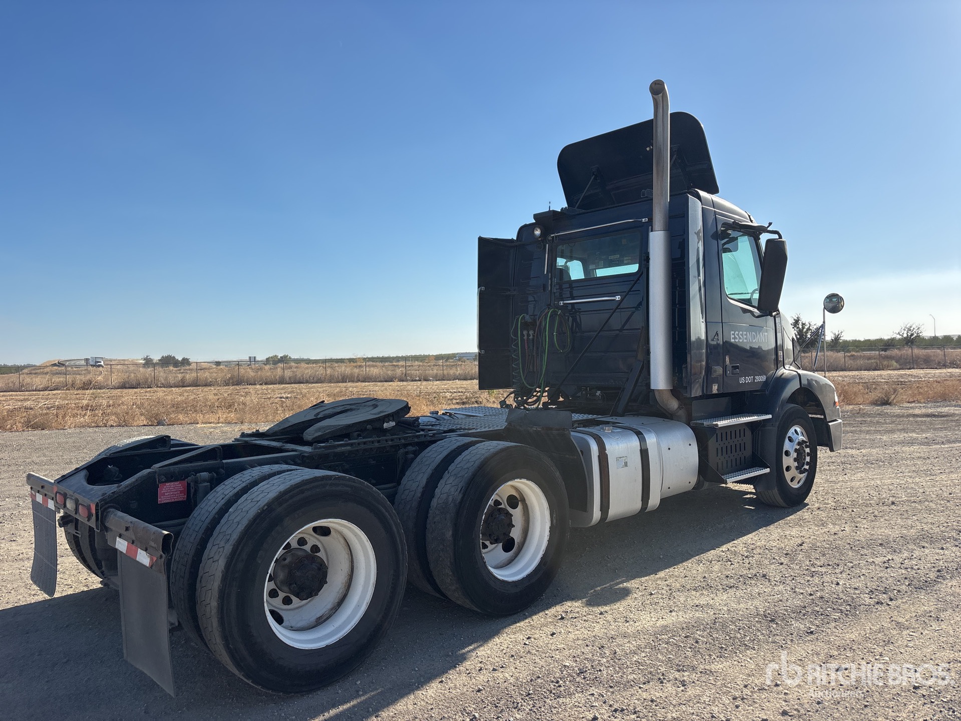 2014 Volvo VNM