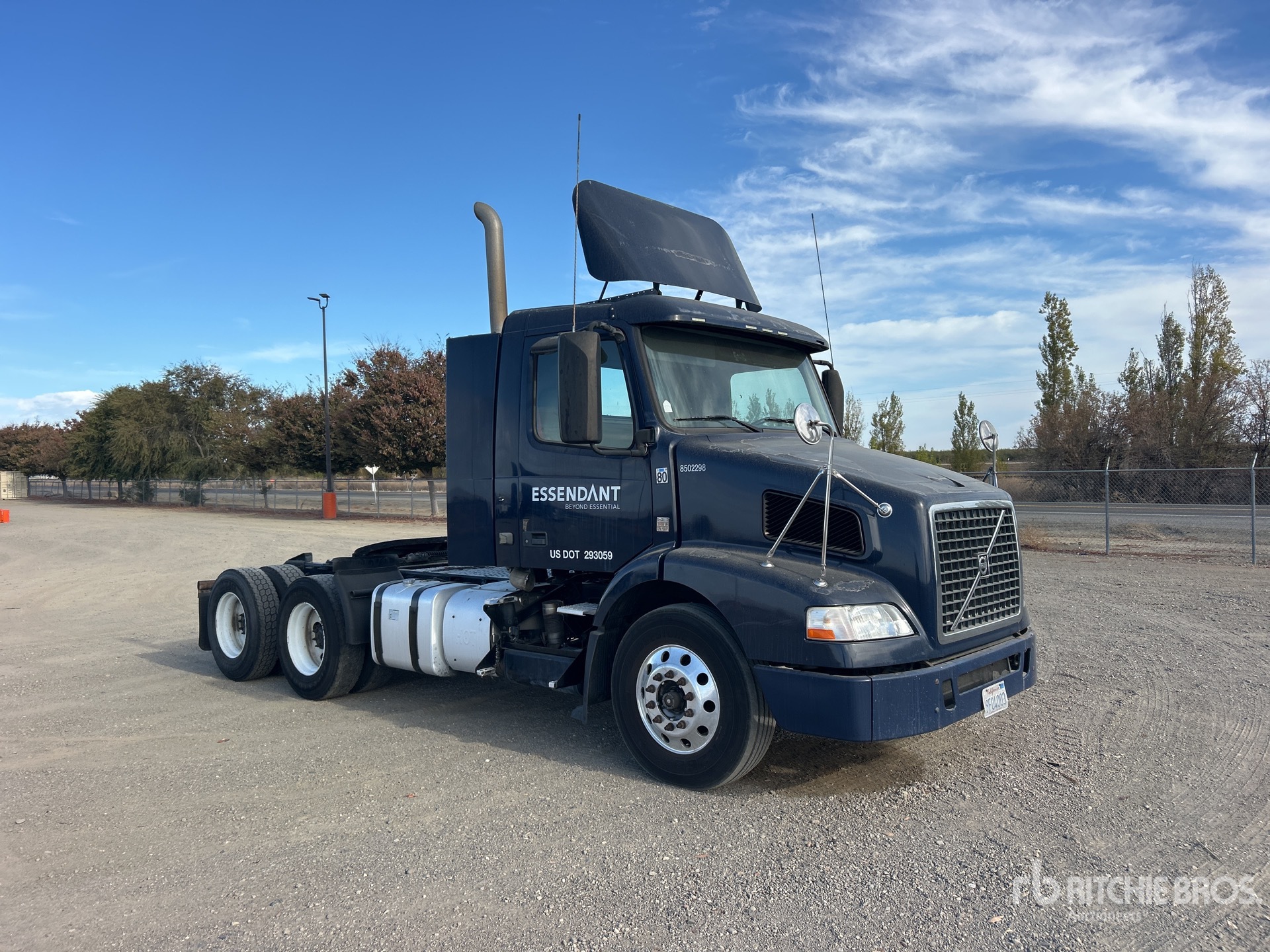 2014 Volvo VNM