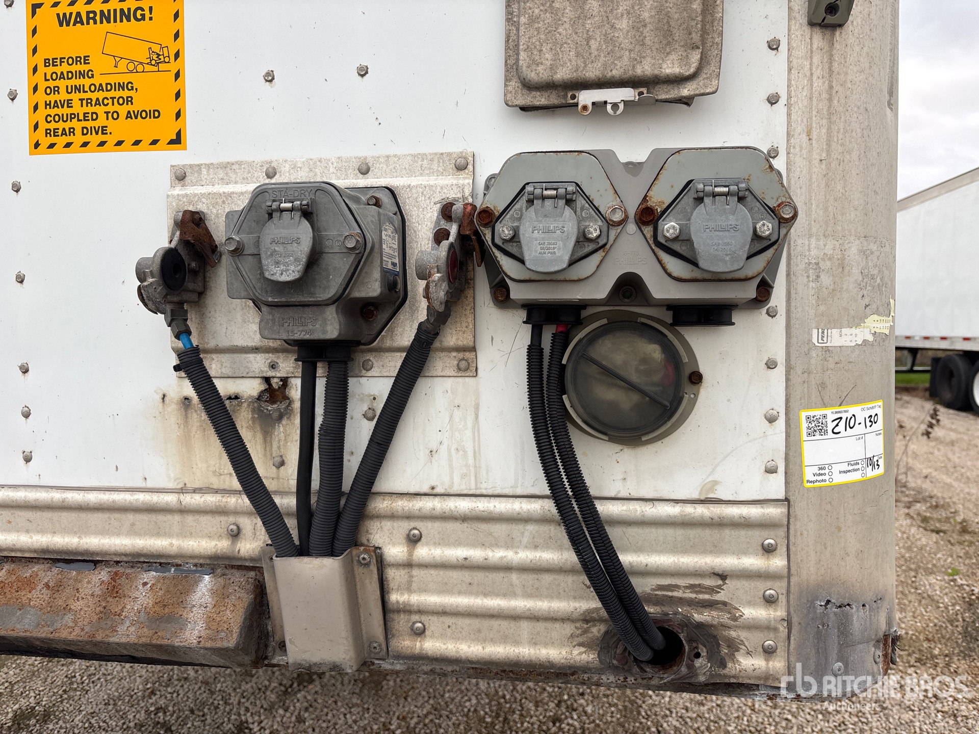 2013 Utility VS2DX
