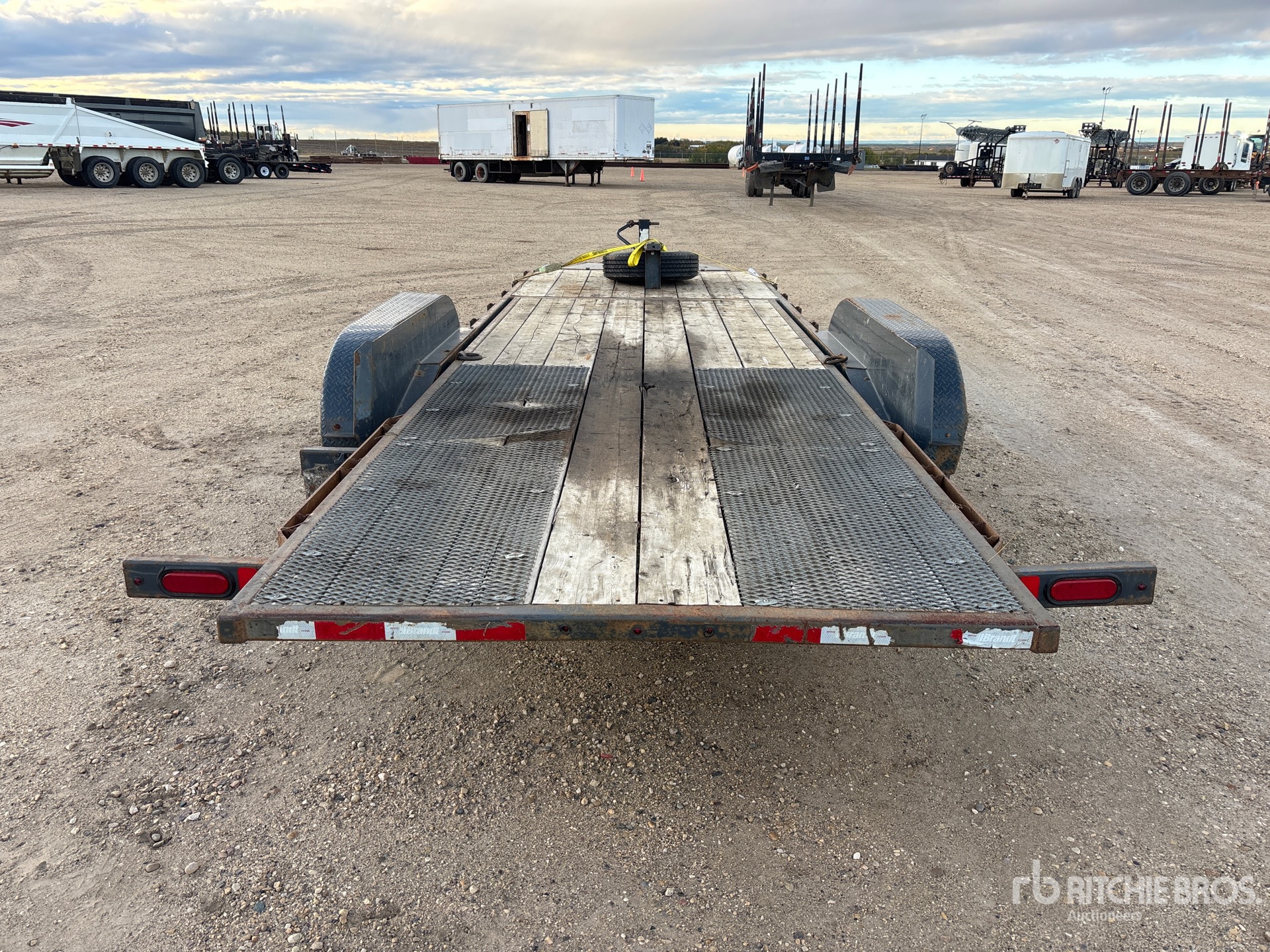 2022 Brandt 33 ft T/A