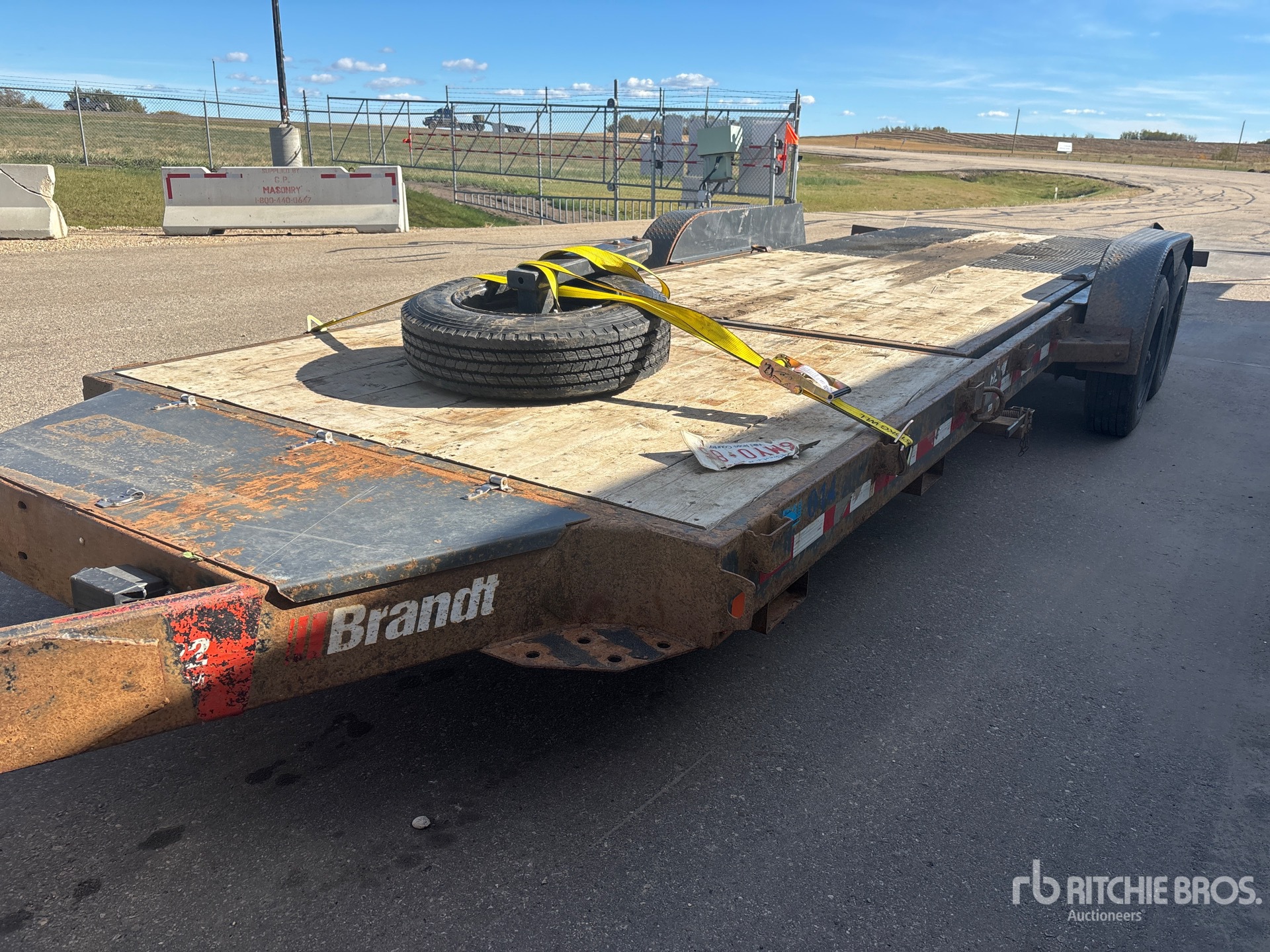 2022 Brandt 33 ft T/A