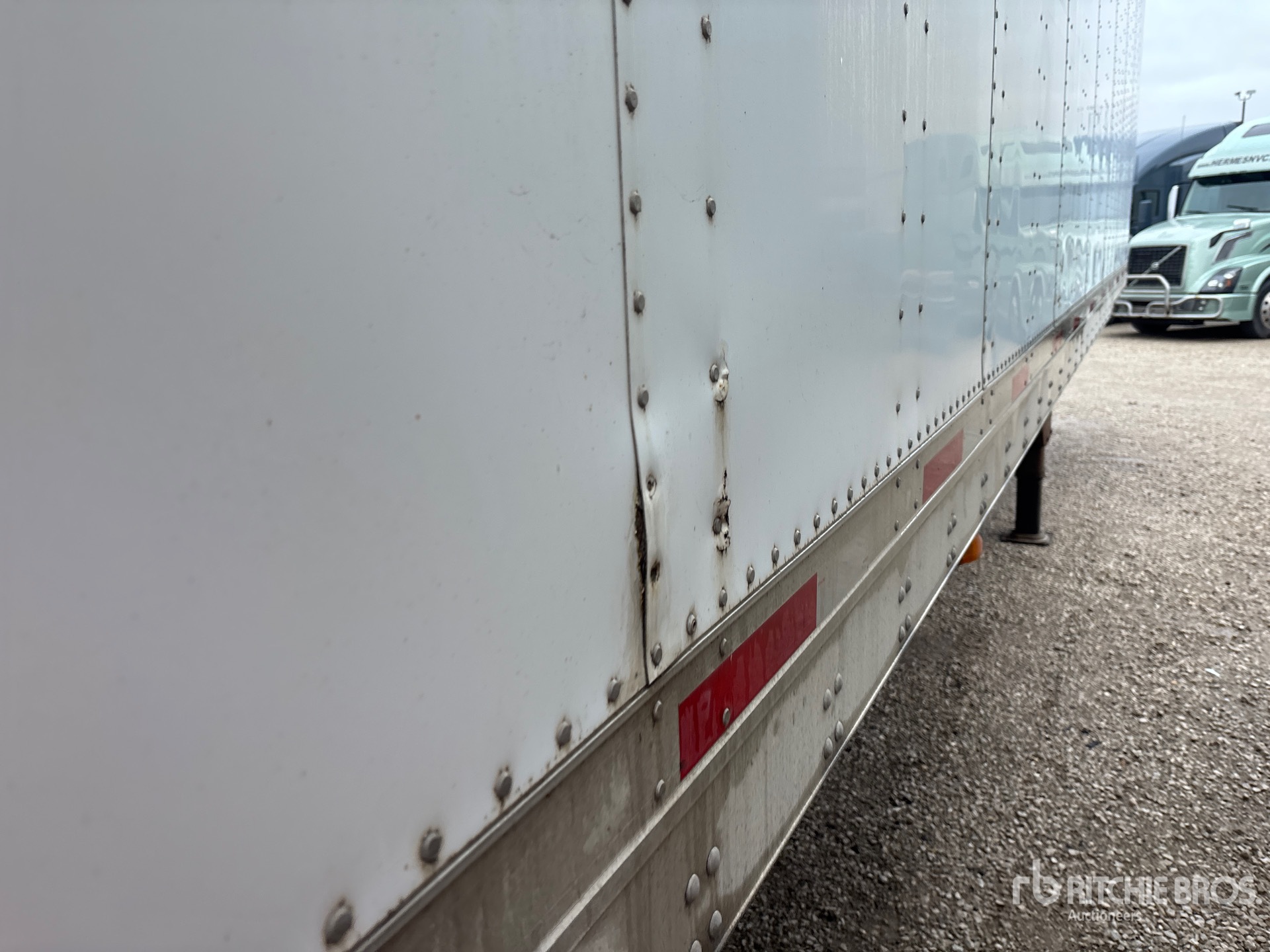 2013 Utility 48 ft x 102 in T/A (Inoperable)