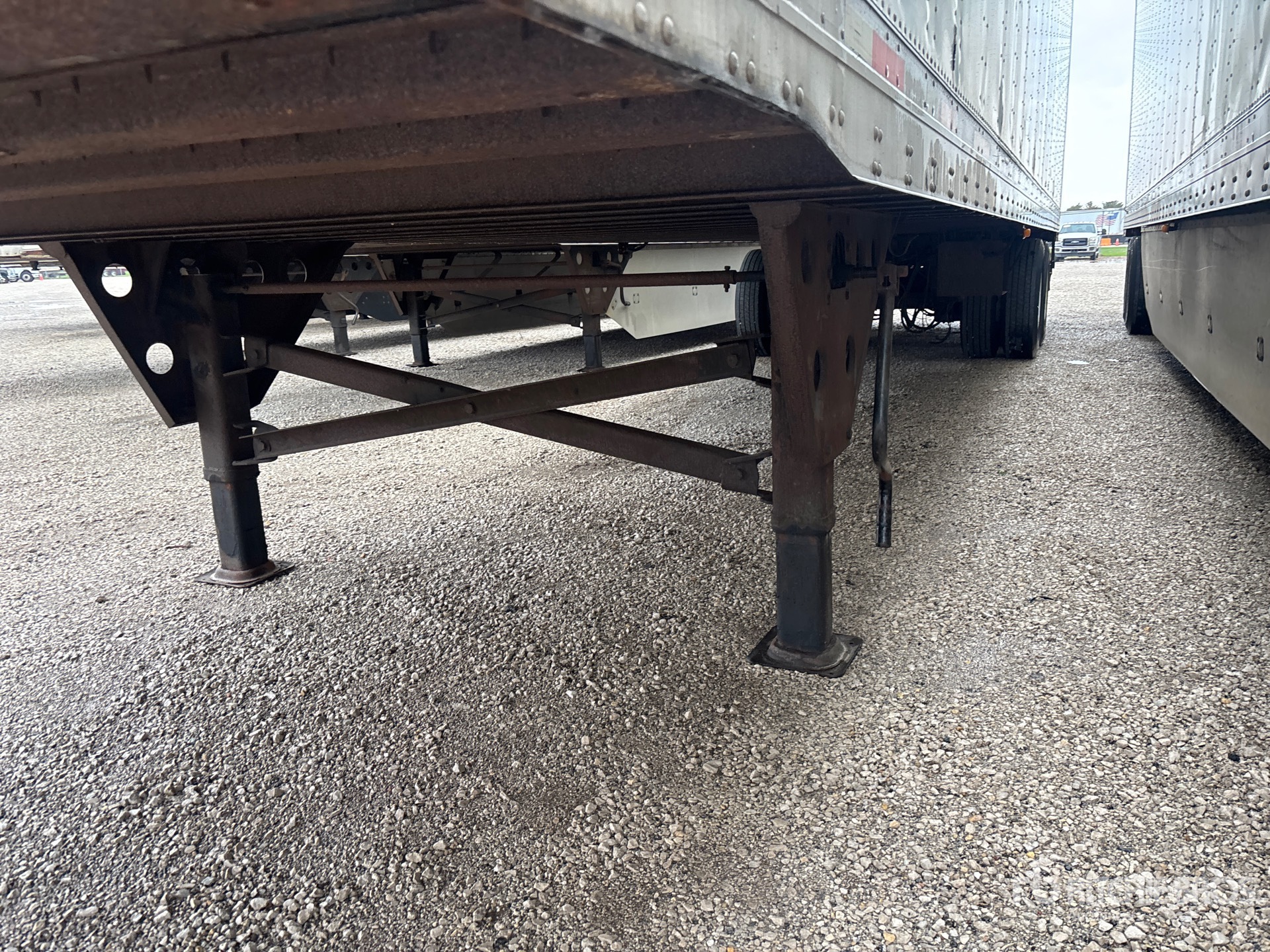 2013 Utility 48 ft x 102 in T/A (Inoperable)