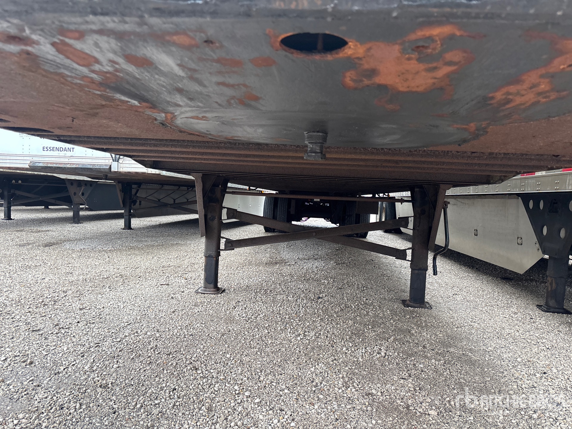 2013 Utility 48 ft x 102 in T/A (Inoperable)