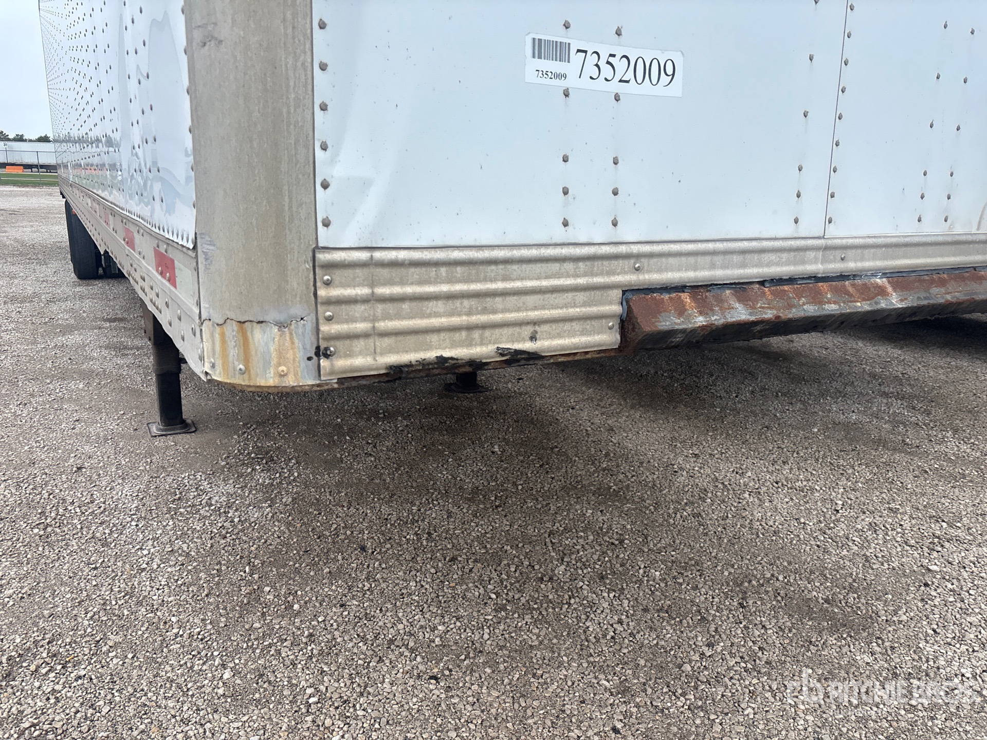 2013 Utility 48 ft x 102 in T/A