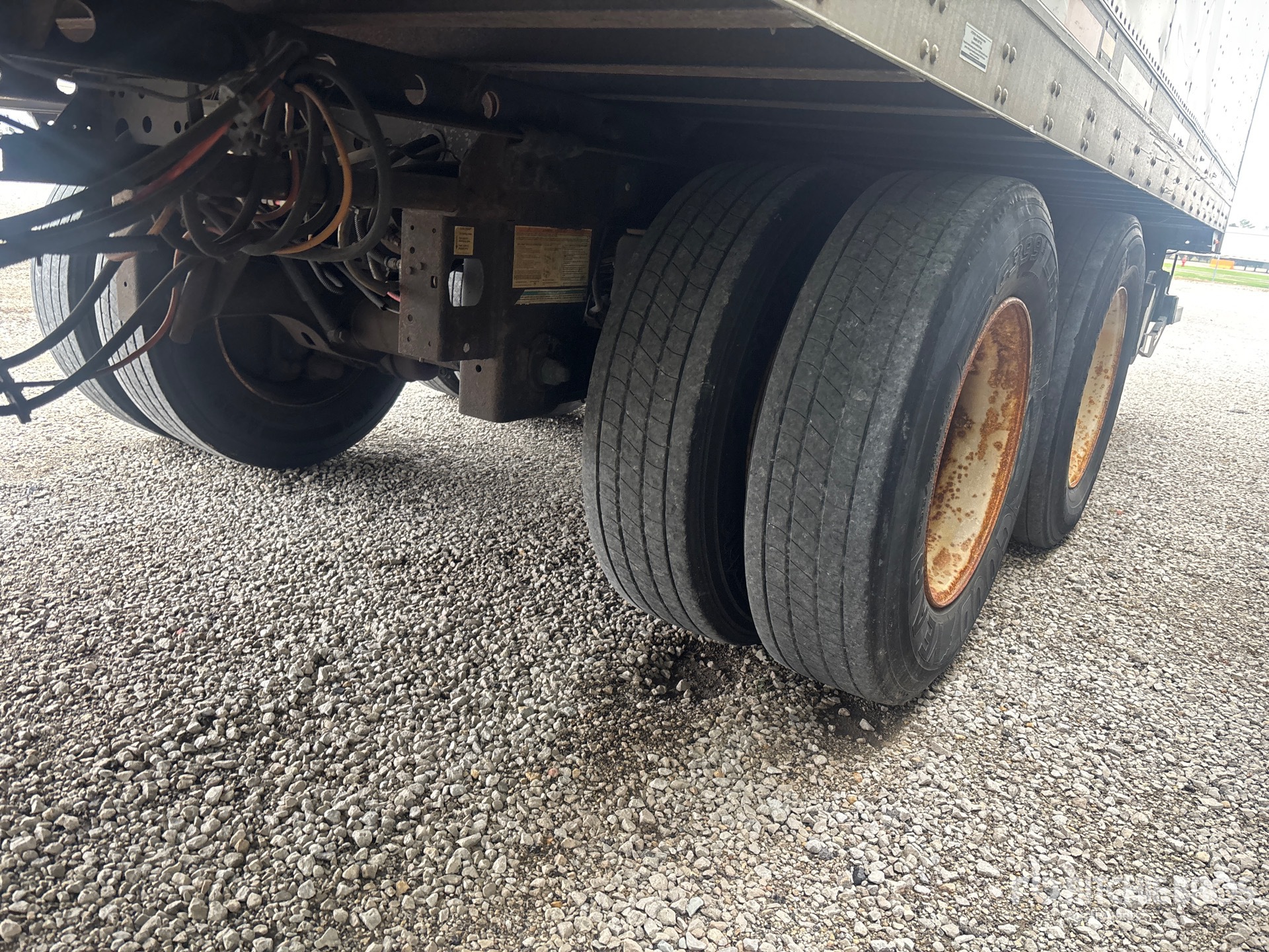 2013 Utility 48 ft x 102 in T/A
