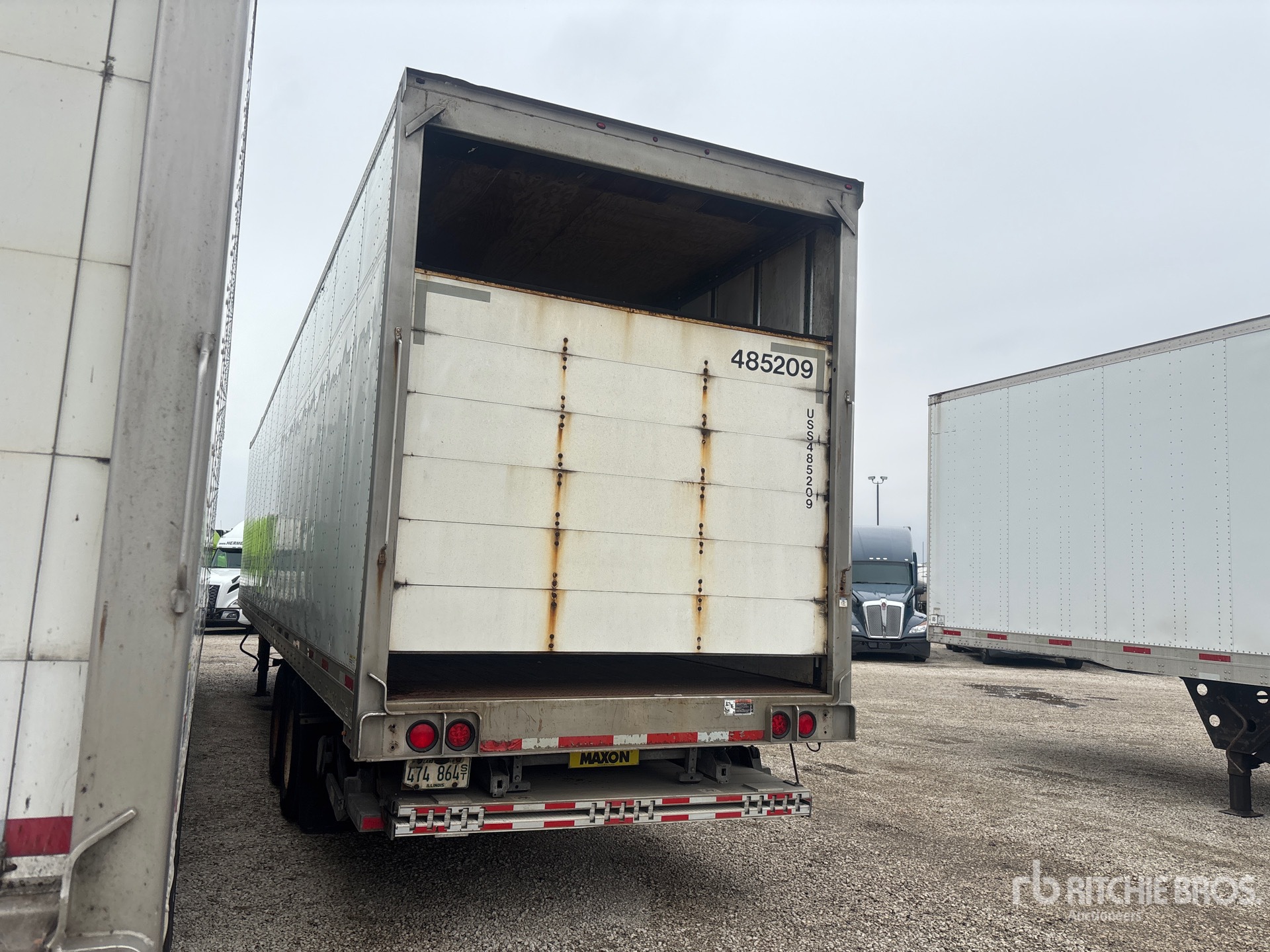 2013 Utility 48 ft x 102 in T/A