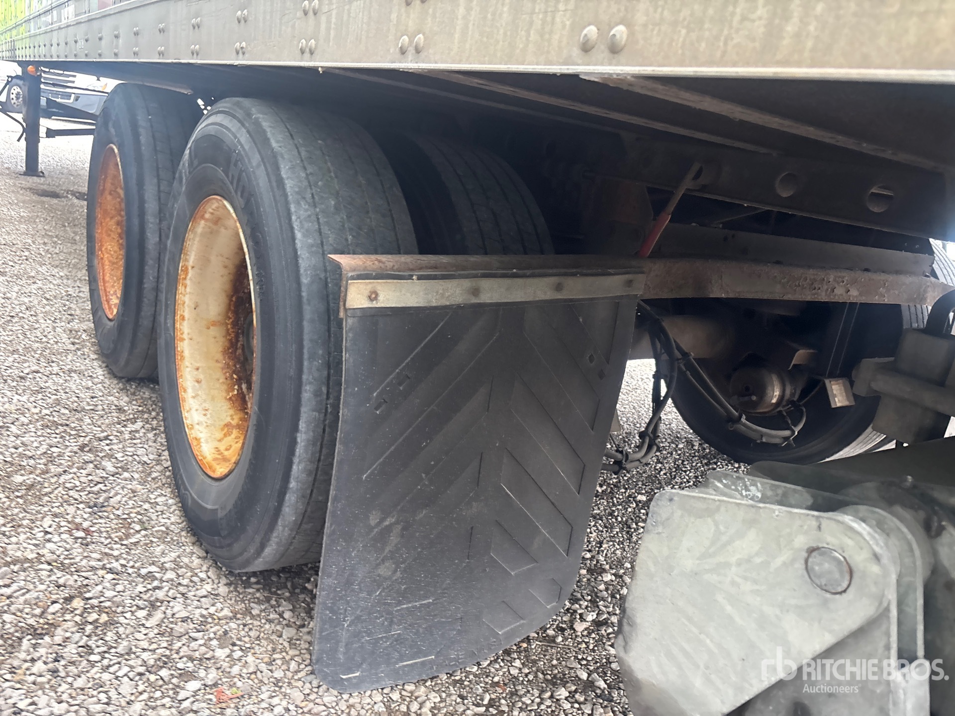 2013 Utility 48 ft x 102 in T/A