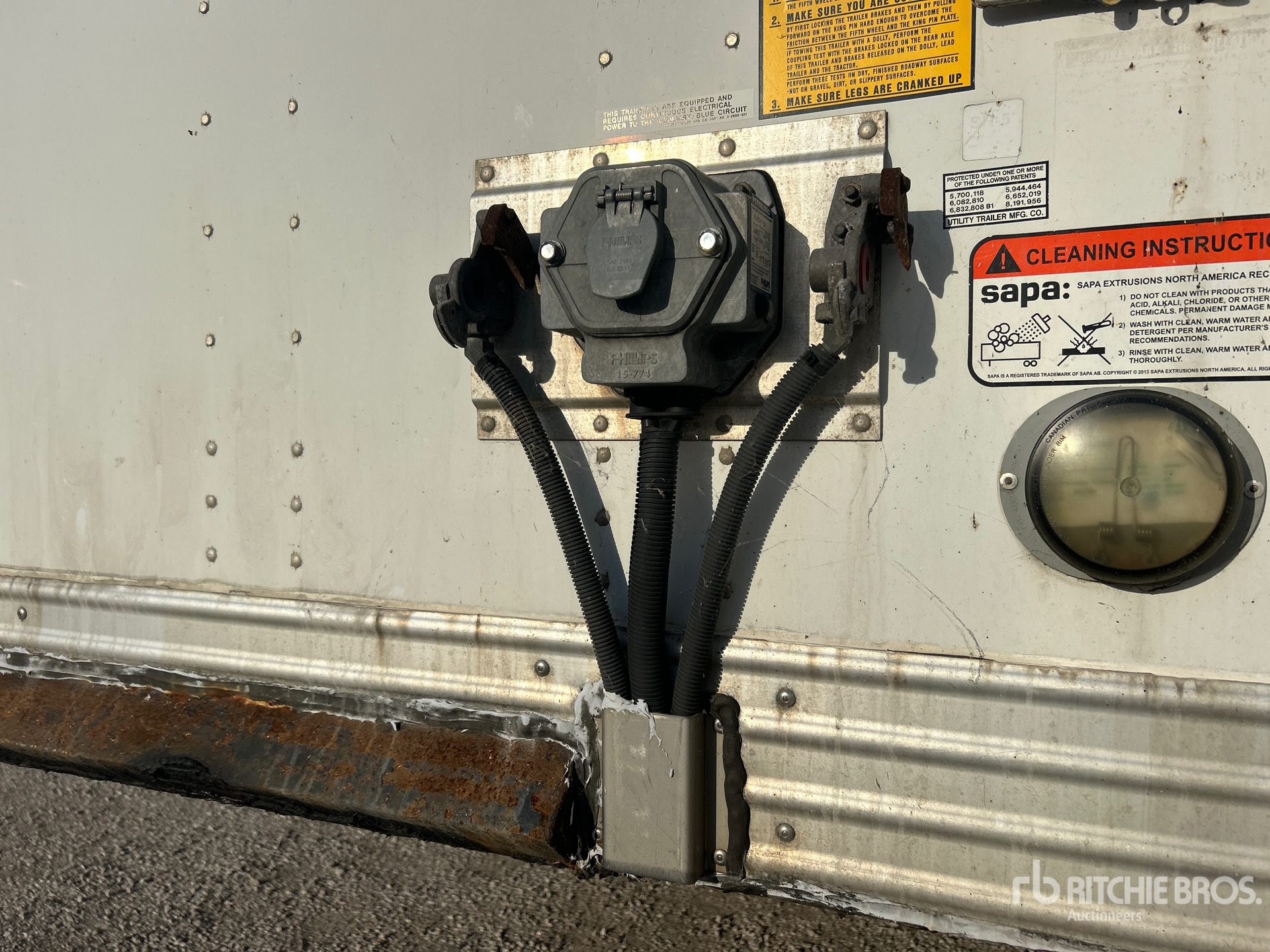 2015 Utility VS2DX