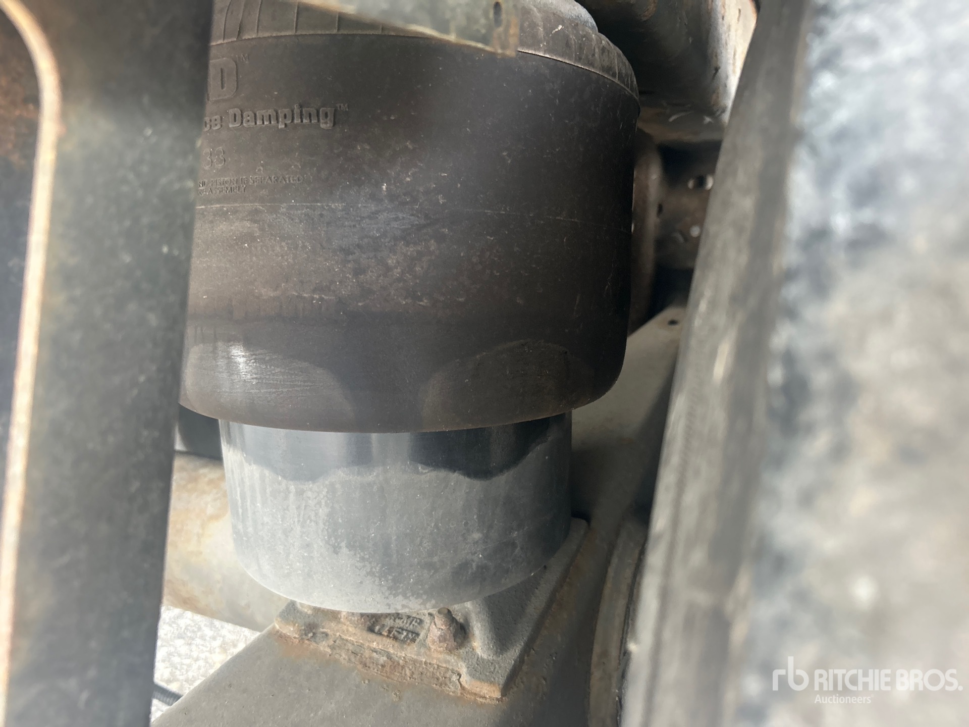2015 Utility VS2DX