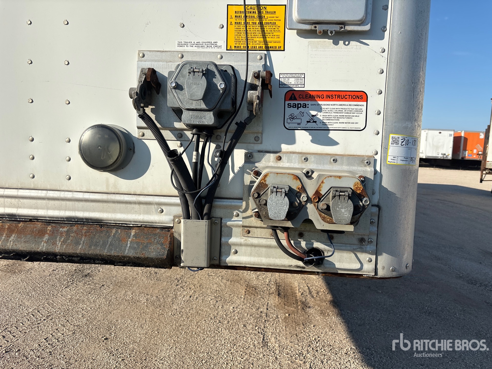 2015 Utility VS2DX