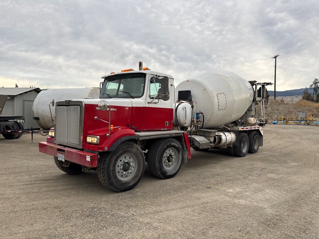 2004 Western Star T/A Booster Mixer Truck