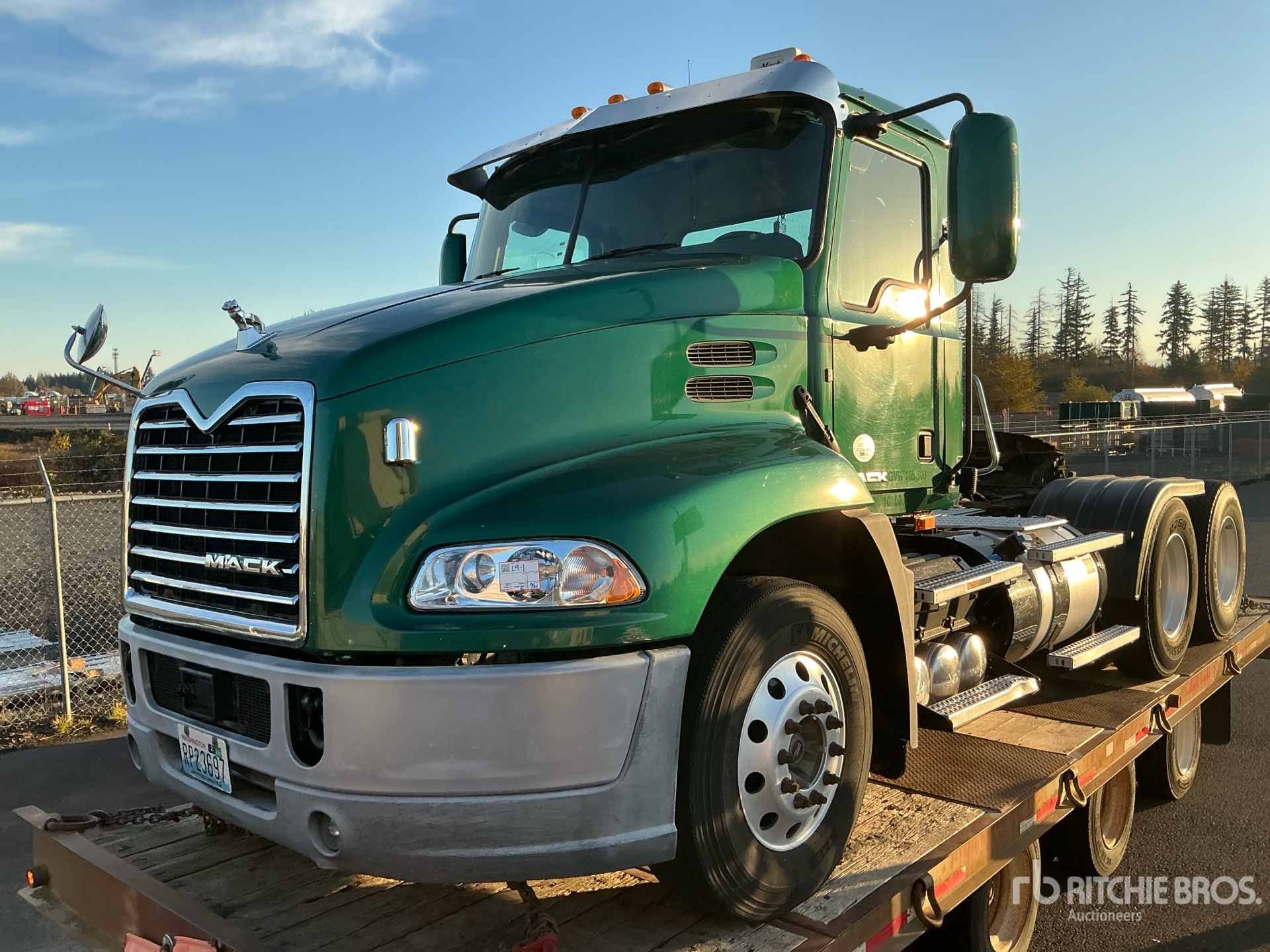 2016 Mack CXU613