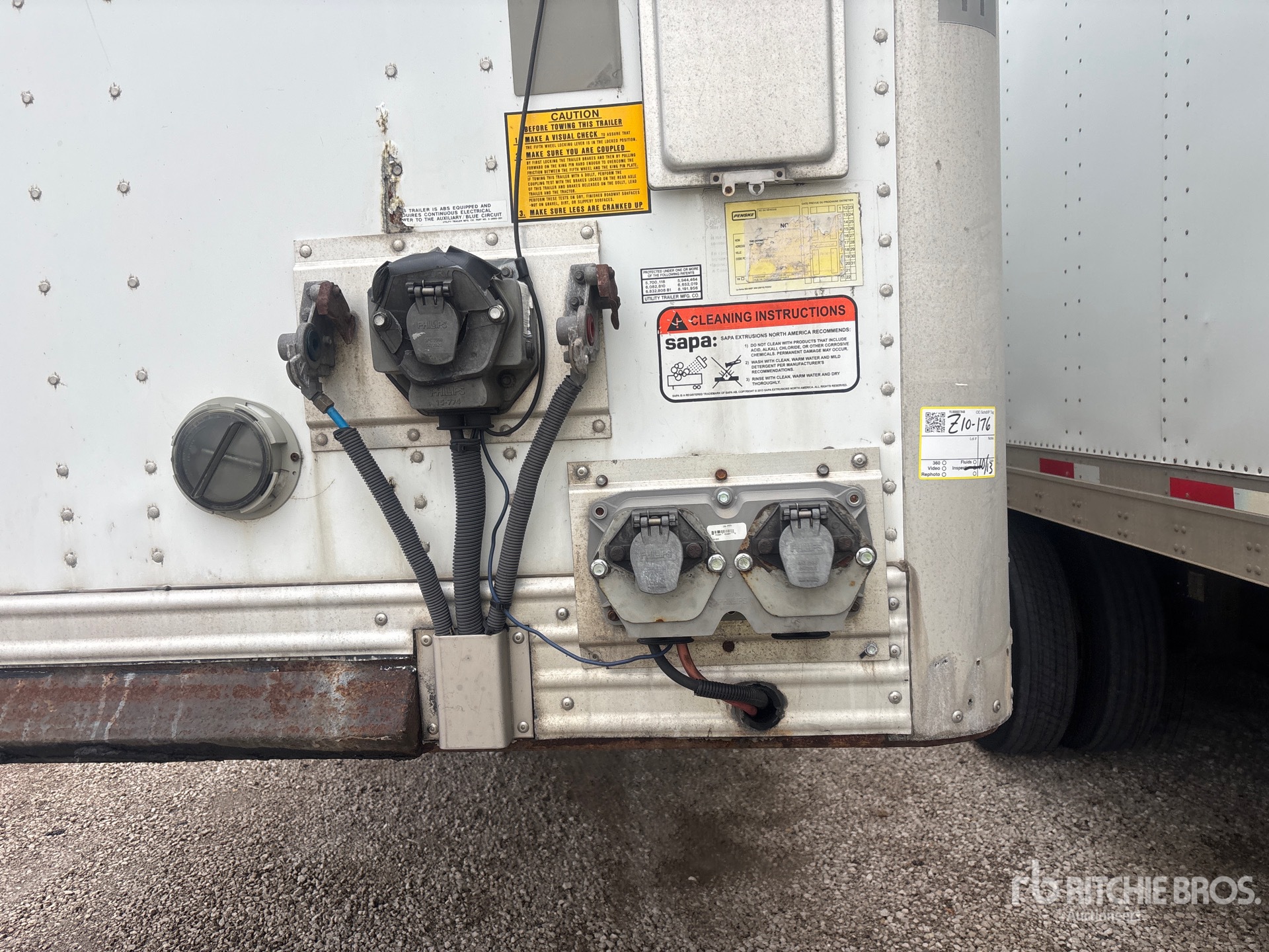 2015 Utility VS2DX