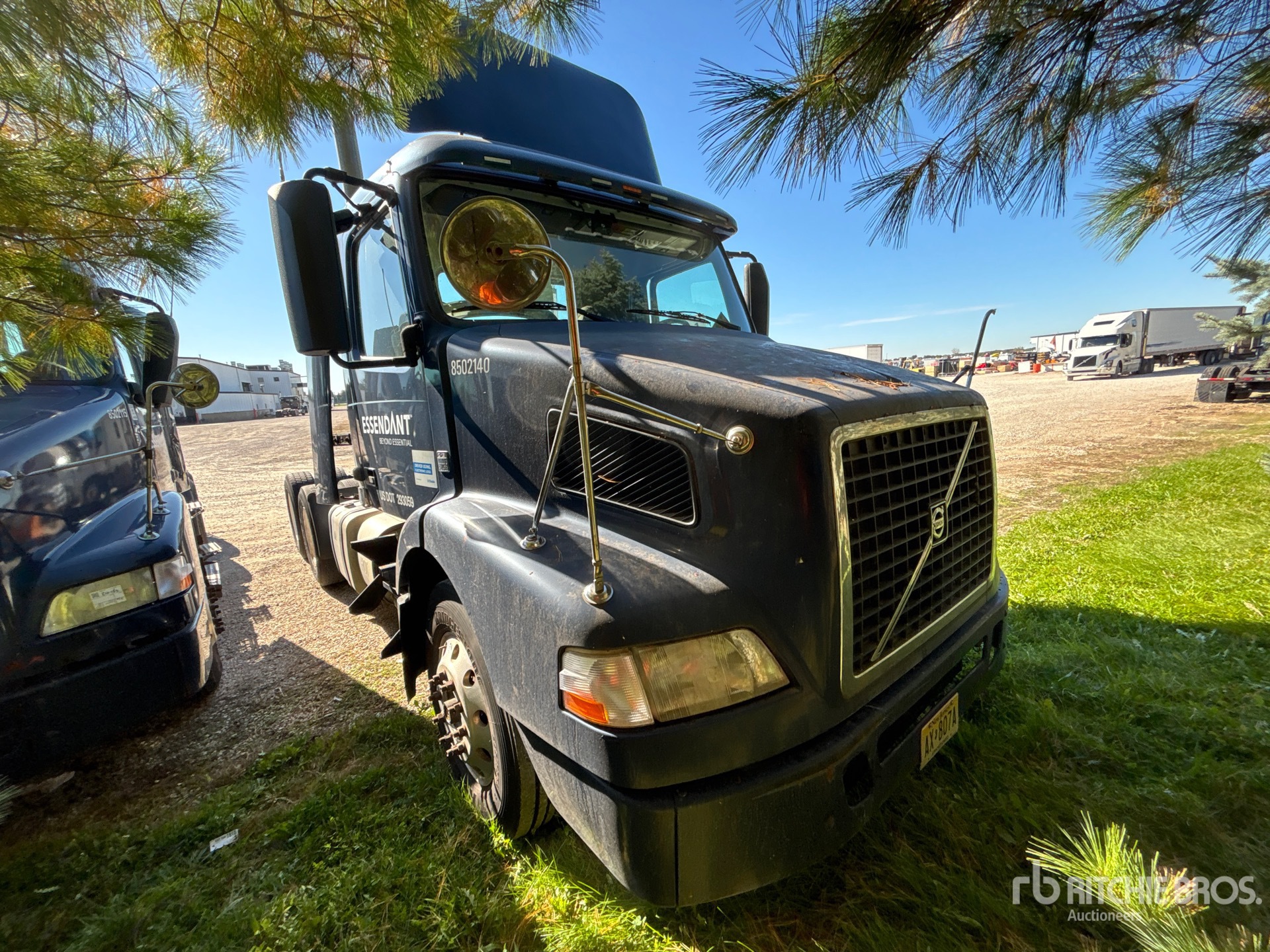 2013 Volvo VNM
