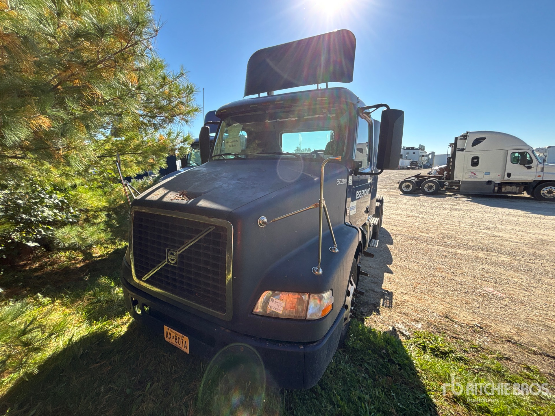 Photo of 2013 Volvo VNM