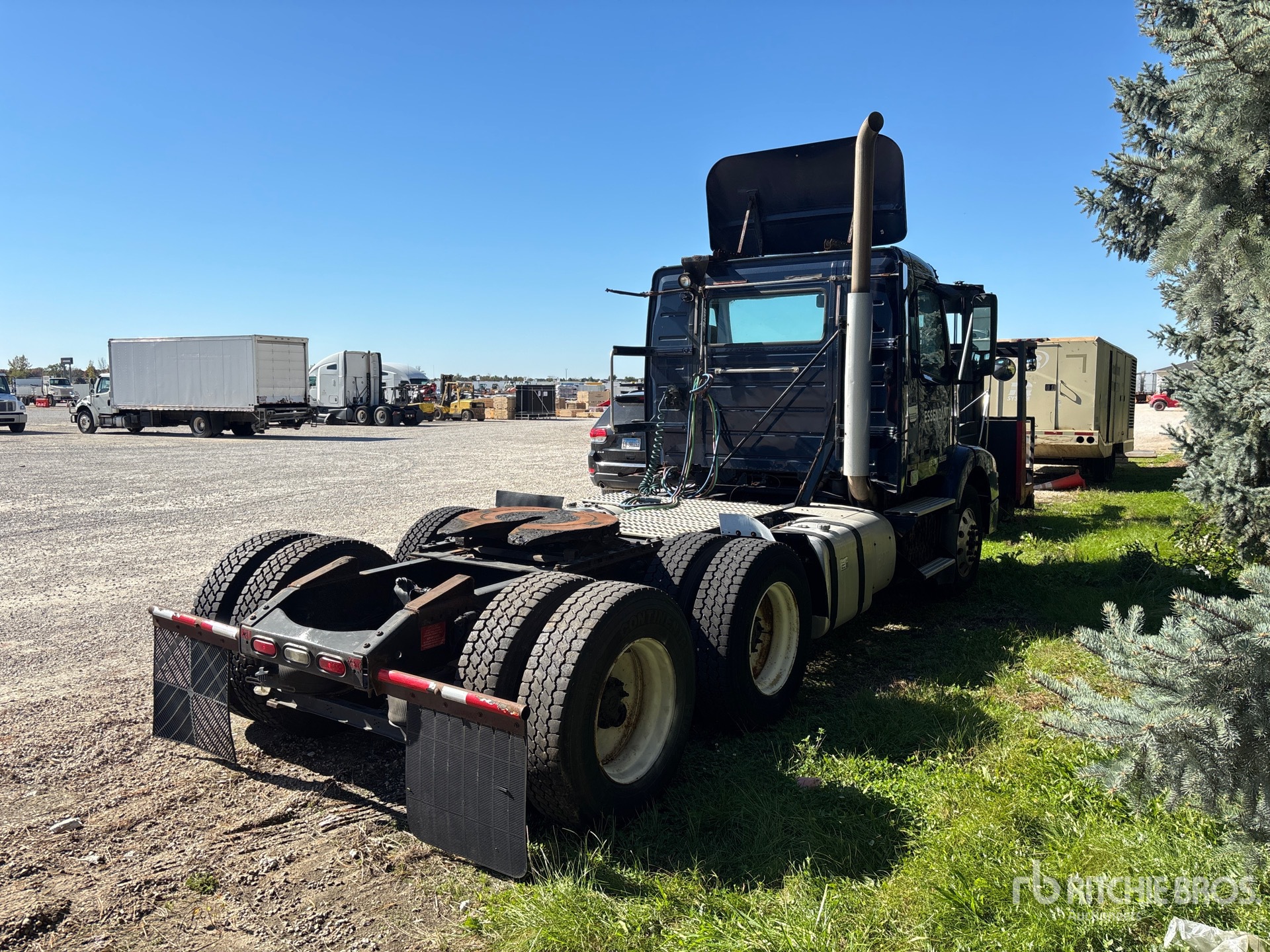 2013 Volvo VNM