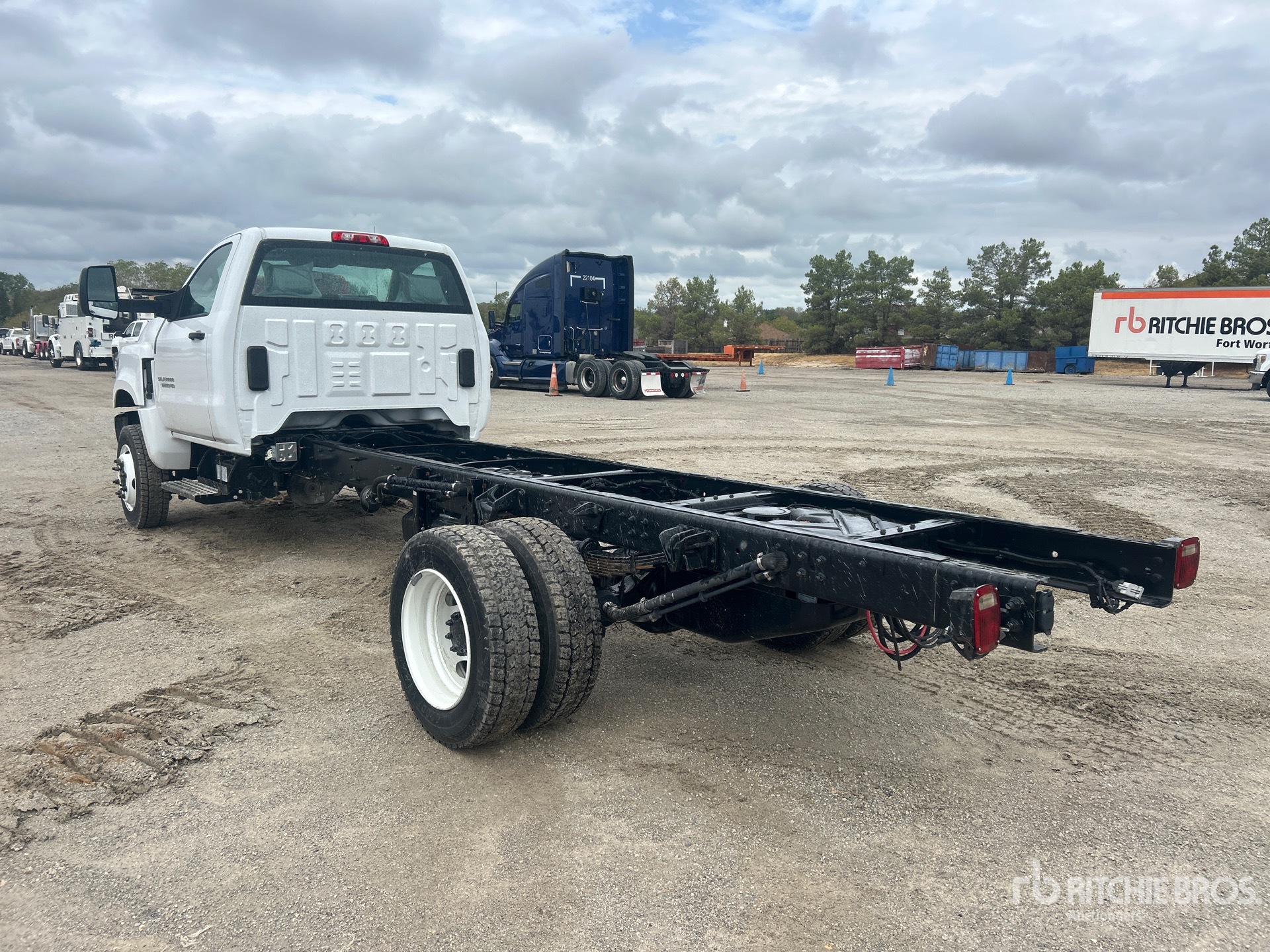 2024 Chevrolet SILVERADO 5500H