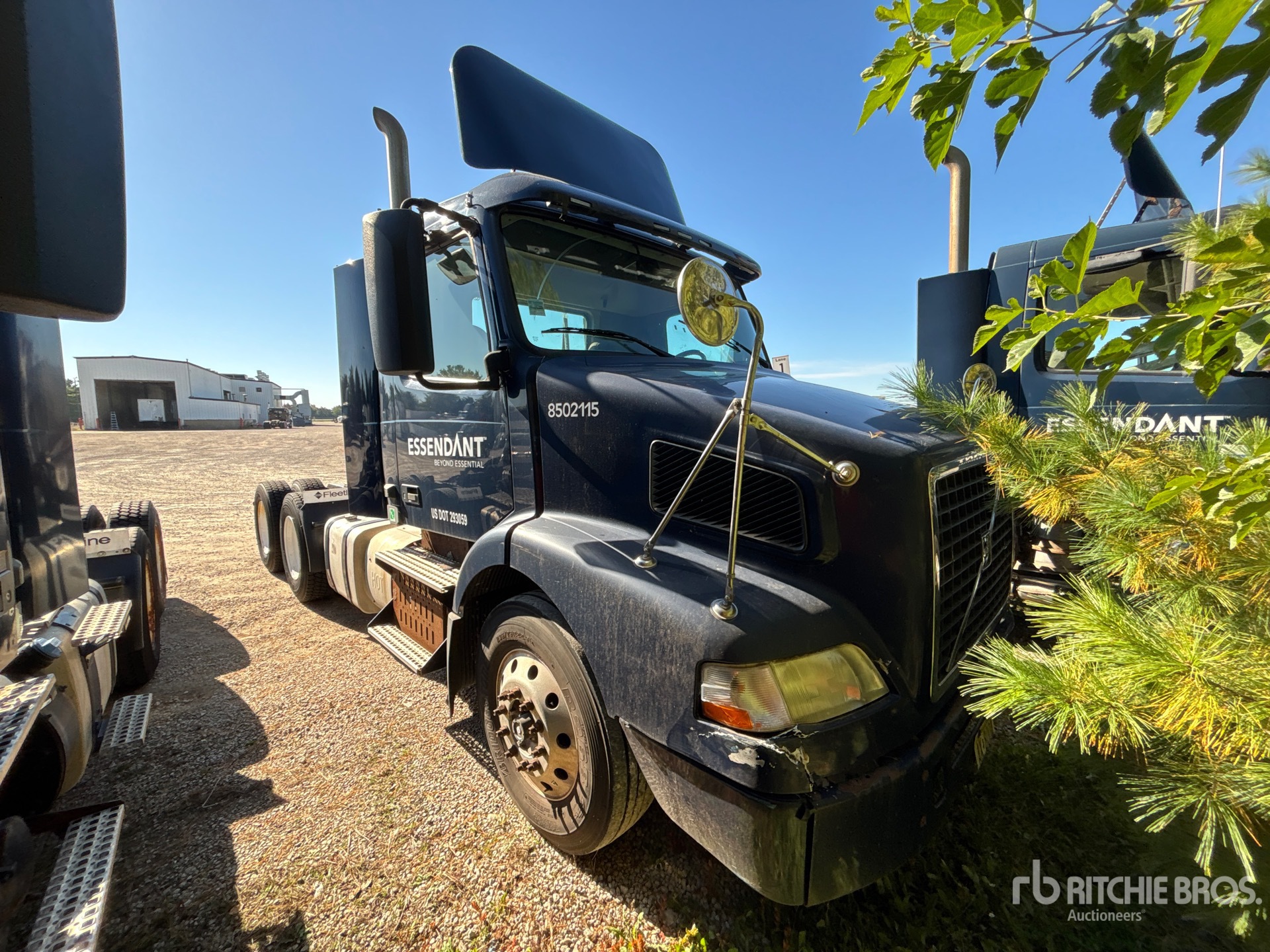 2013 Volvo VNM