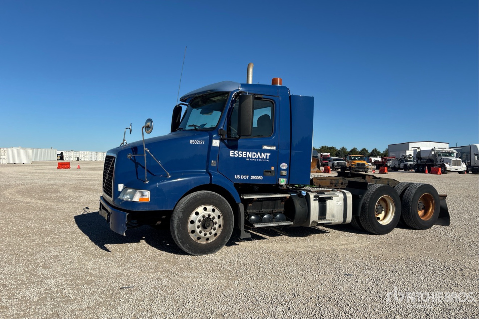 Photo of 2013 Volvo VNM