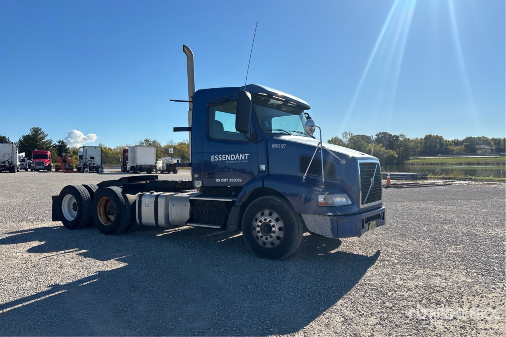 2013 Volvo VNM