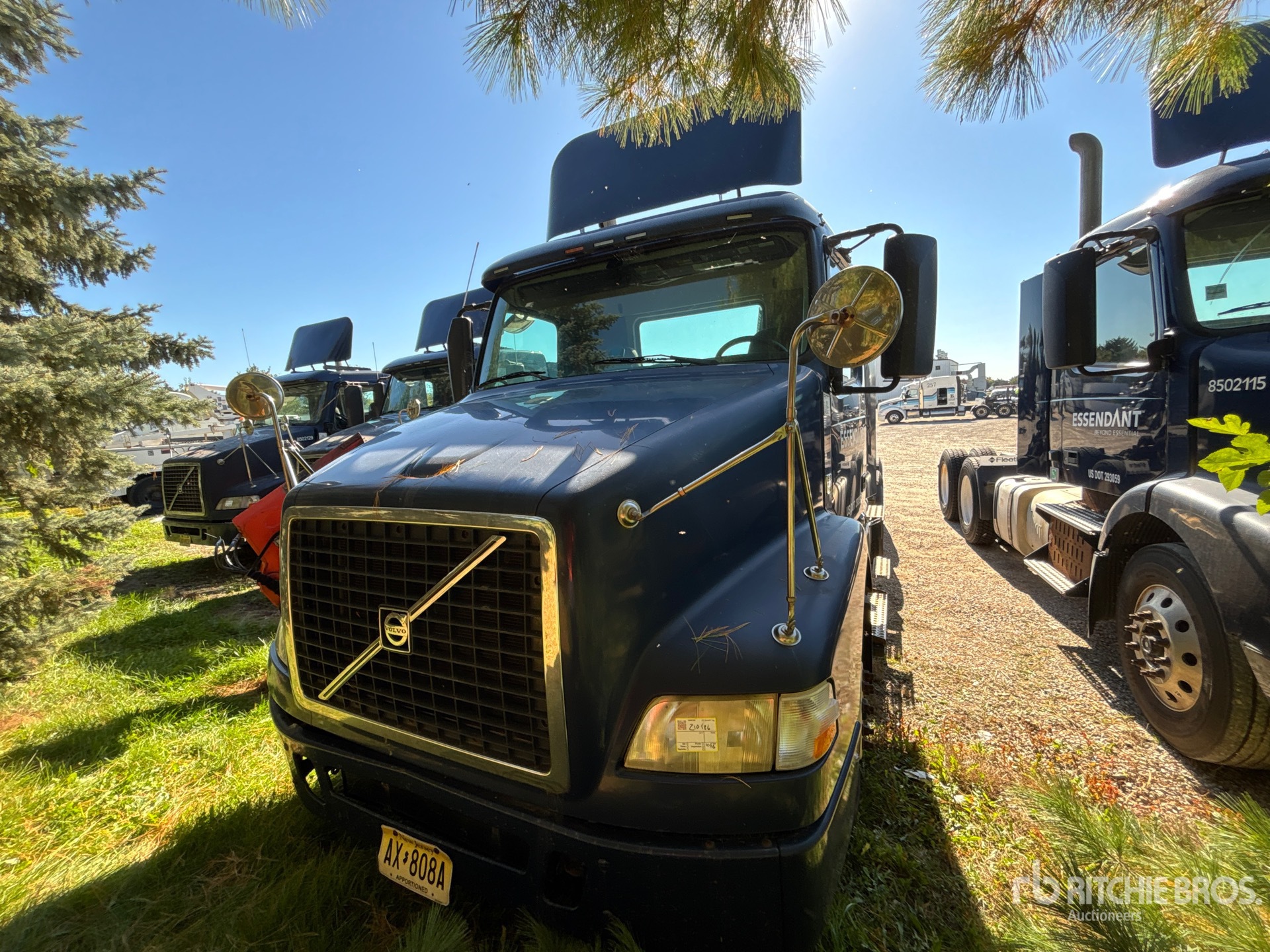 Photo of 2013 Volvo VNM
