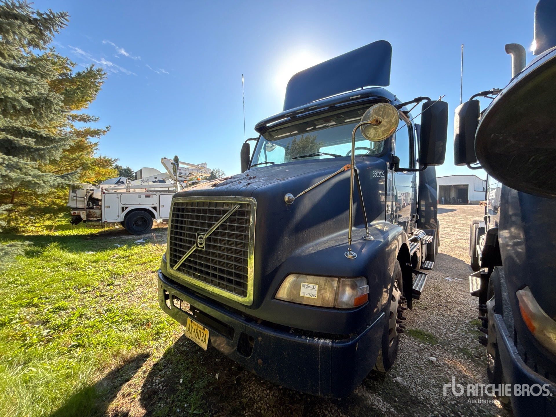 Photo of 2013 Volvo VNM