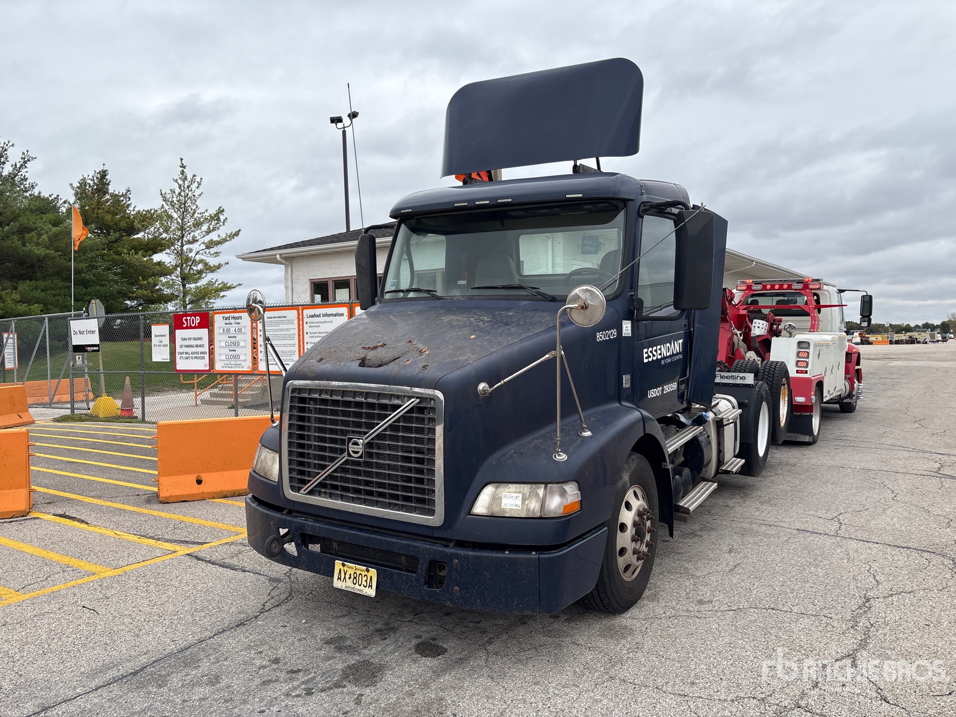 2013 Volvo VNM