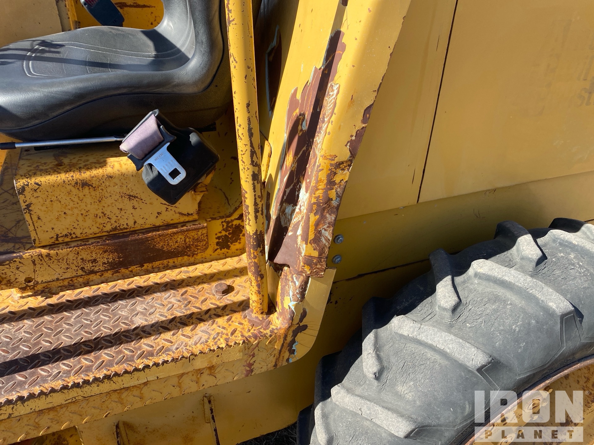 2000 Caterpillar CP-323C