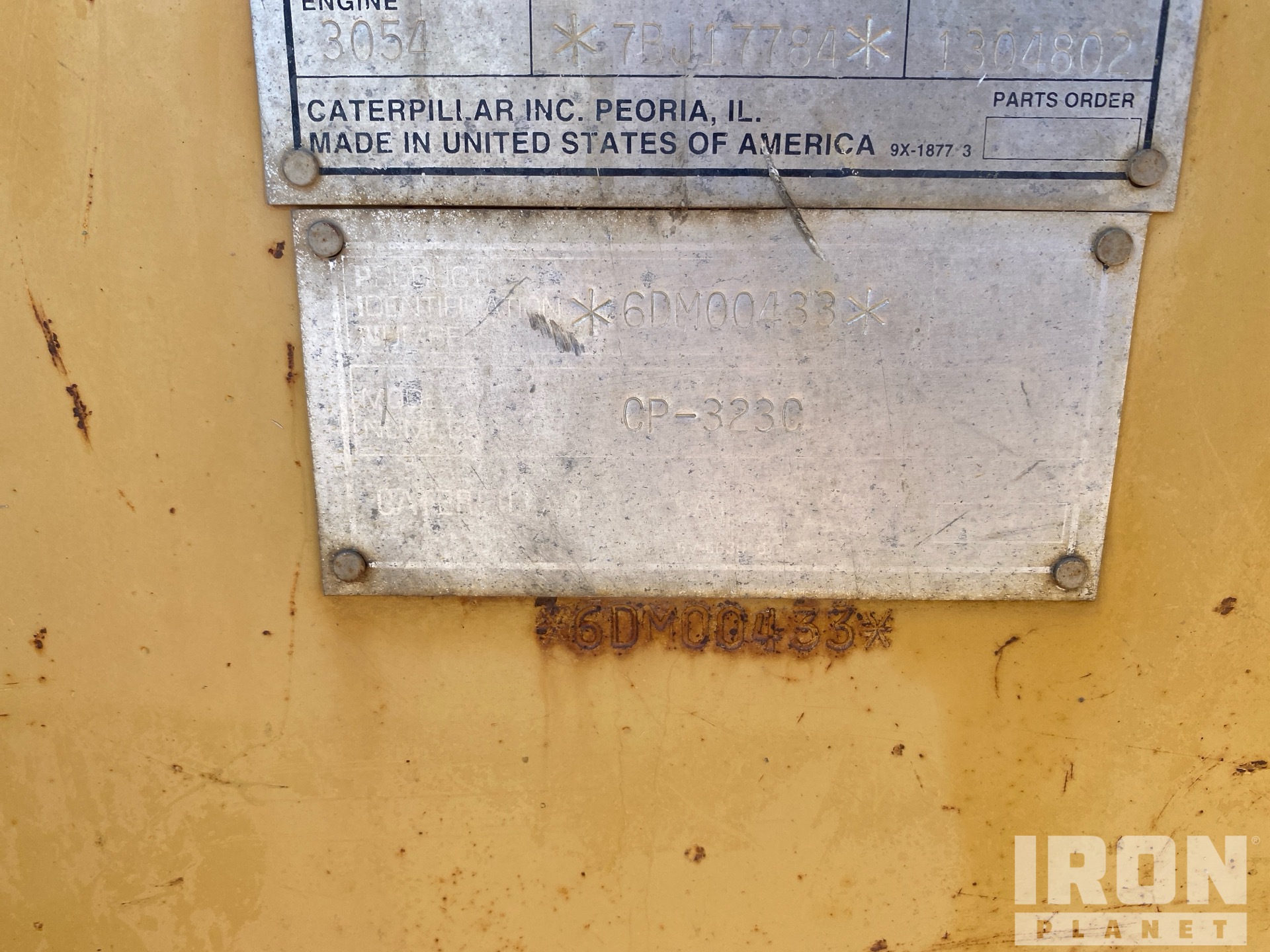 2000 Caterpillar CP-323C