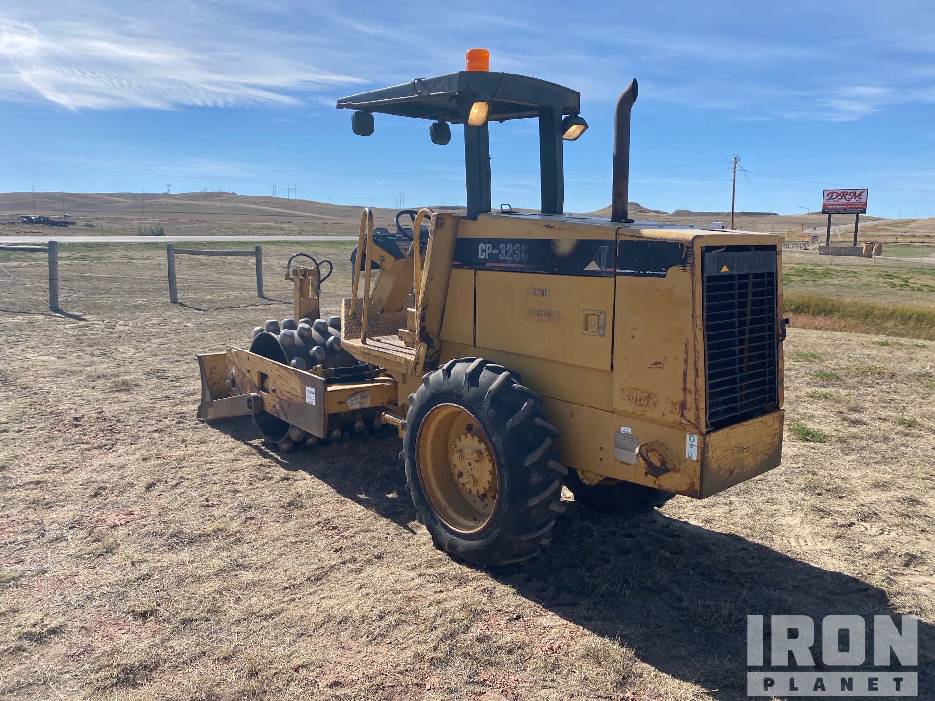 2000 Caterpillar CP-323C