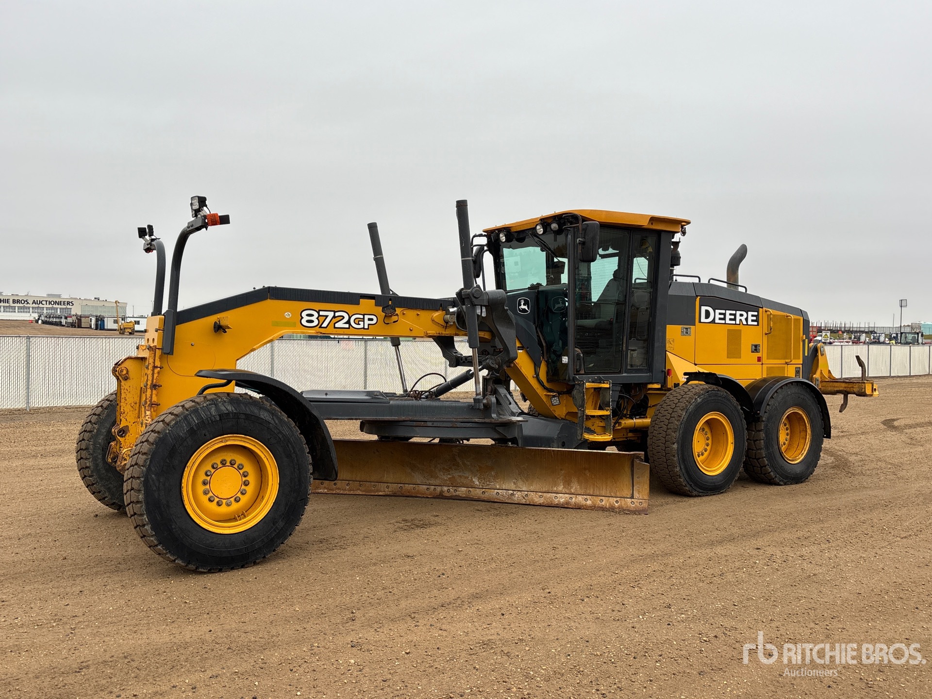Photo of 2018 John Deere 872GP