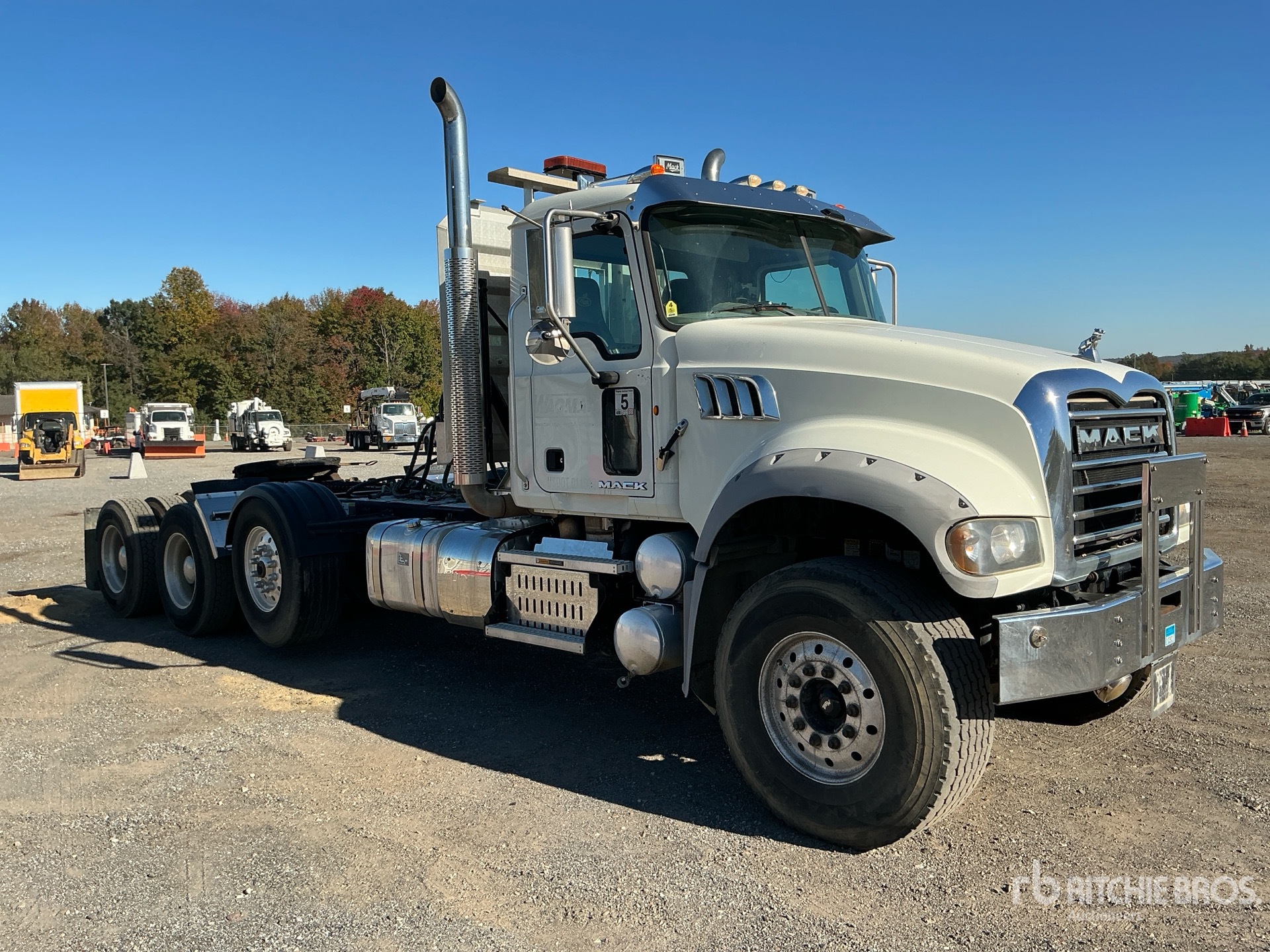 2015 Mack GU713 GRANITE