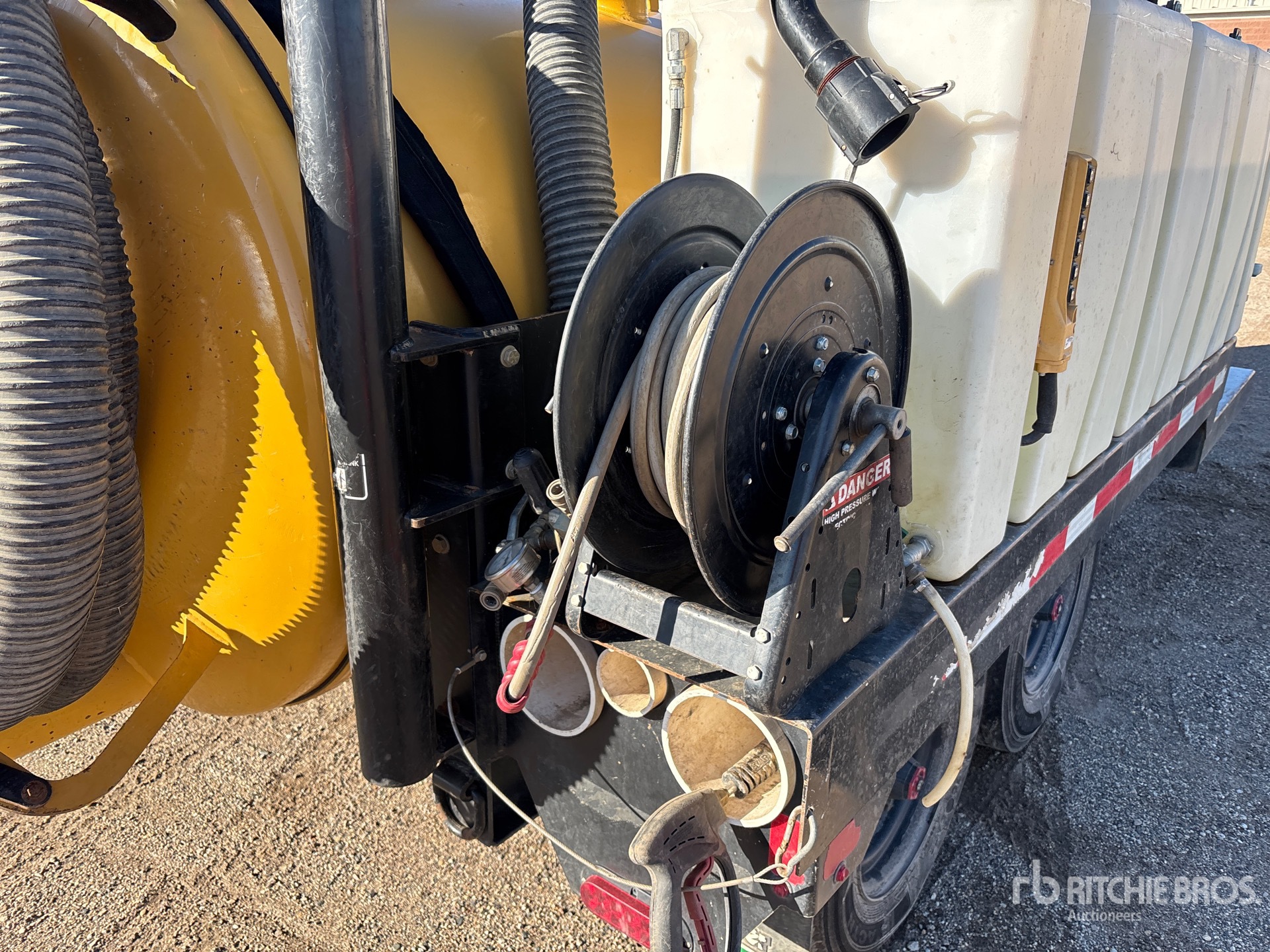 2025 Vermeer LP873SDT