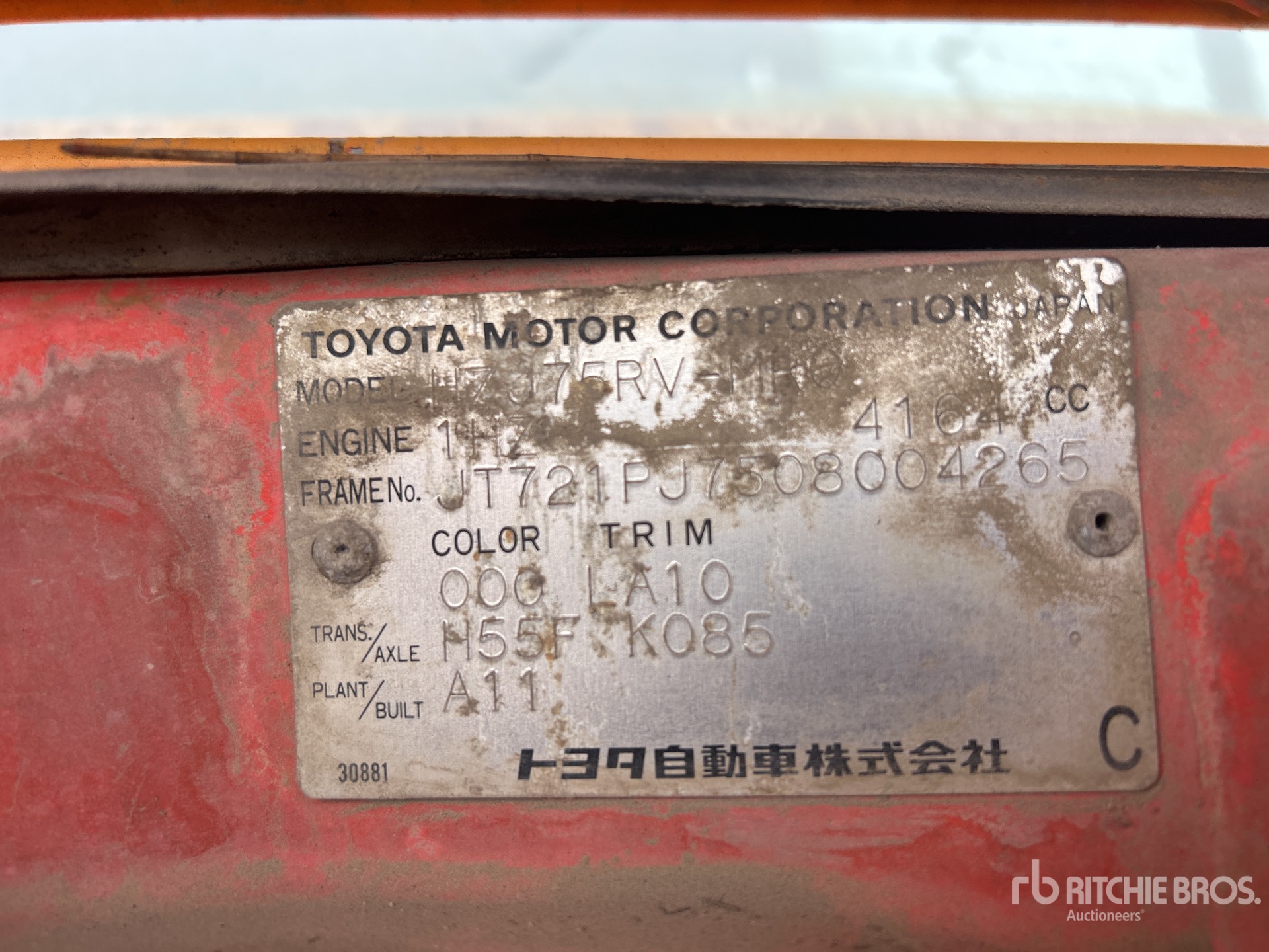 Toyota LANDCRUISER 75