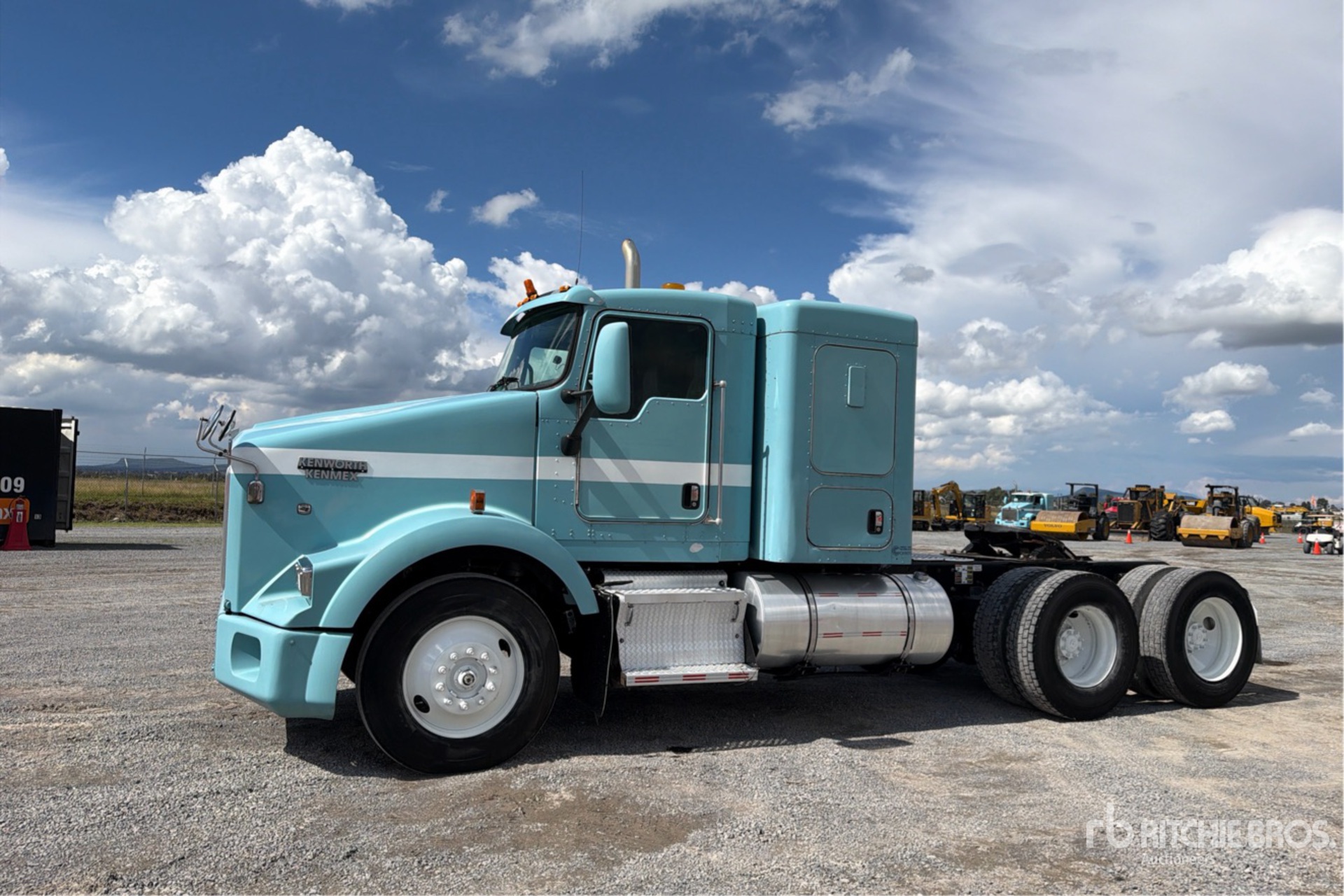 2017 Kenworth T800B