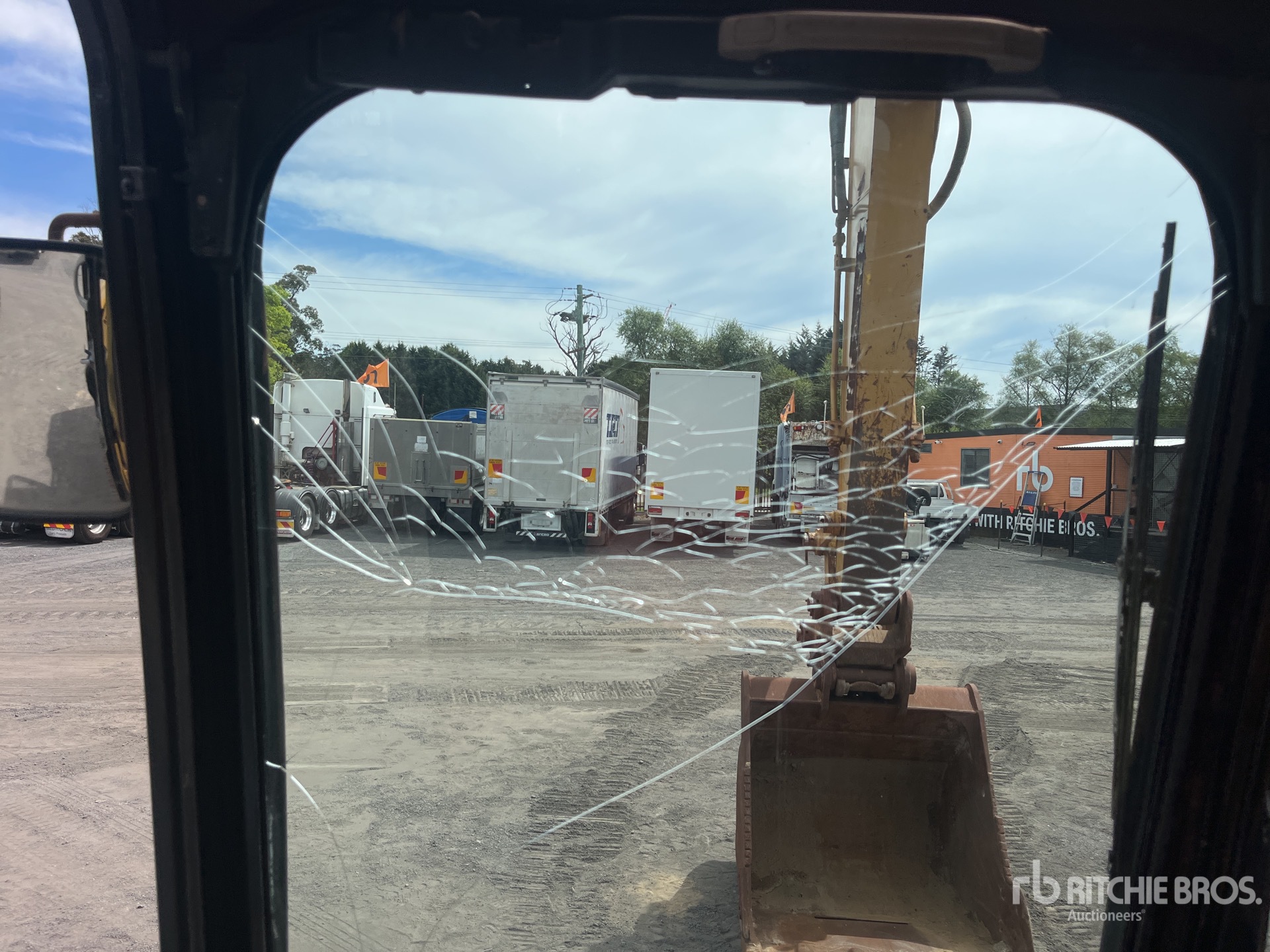 2004 Caterpillar 322C