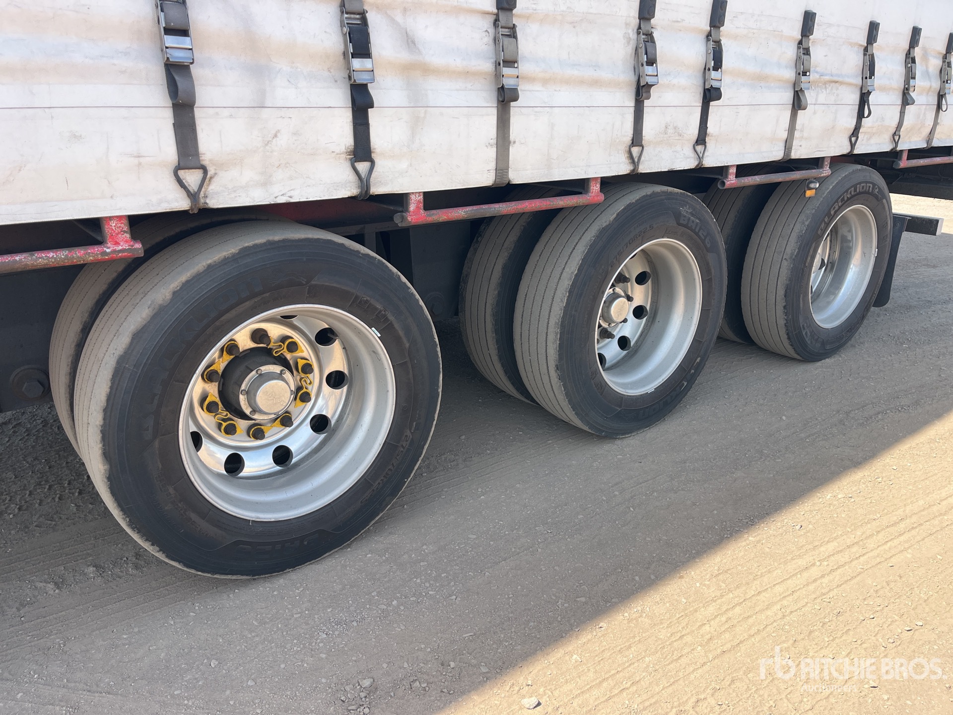 2002 Kruger 13.3 m Tri/A Step Deck