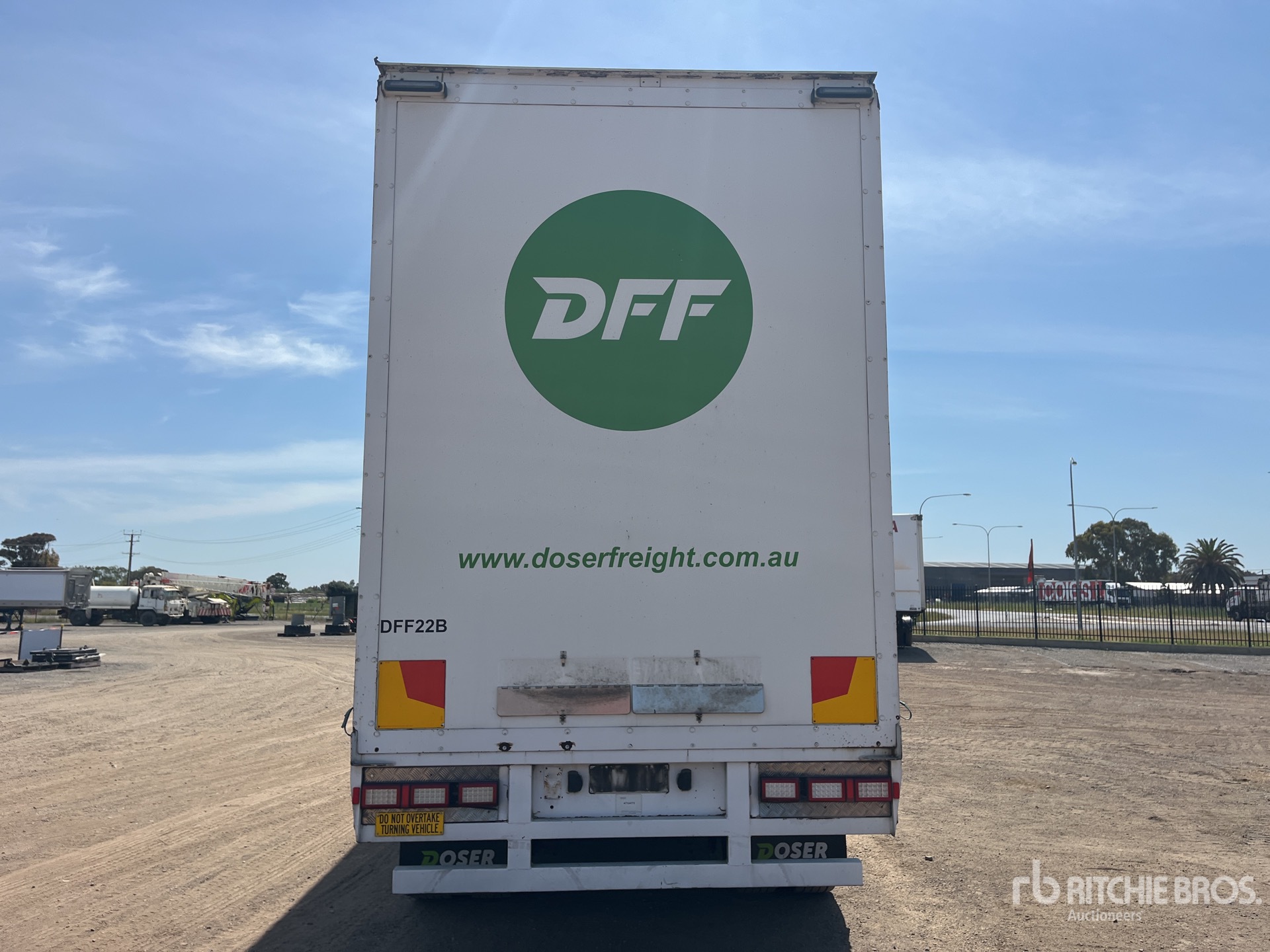 2002 Kruger 13.3 m Tri/A Step Deck