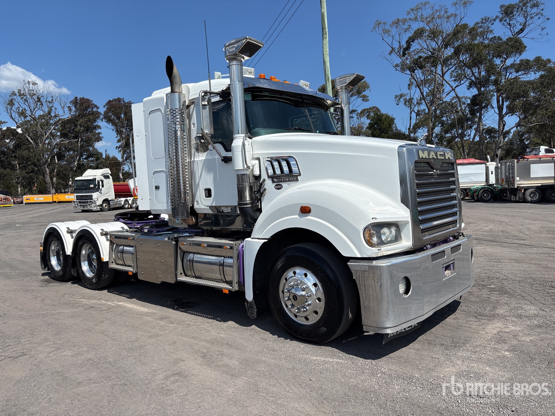 2017 Mack CLXT SUPER-LINE