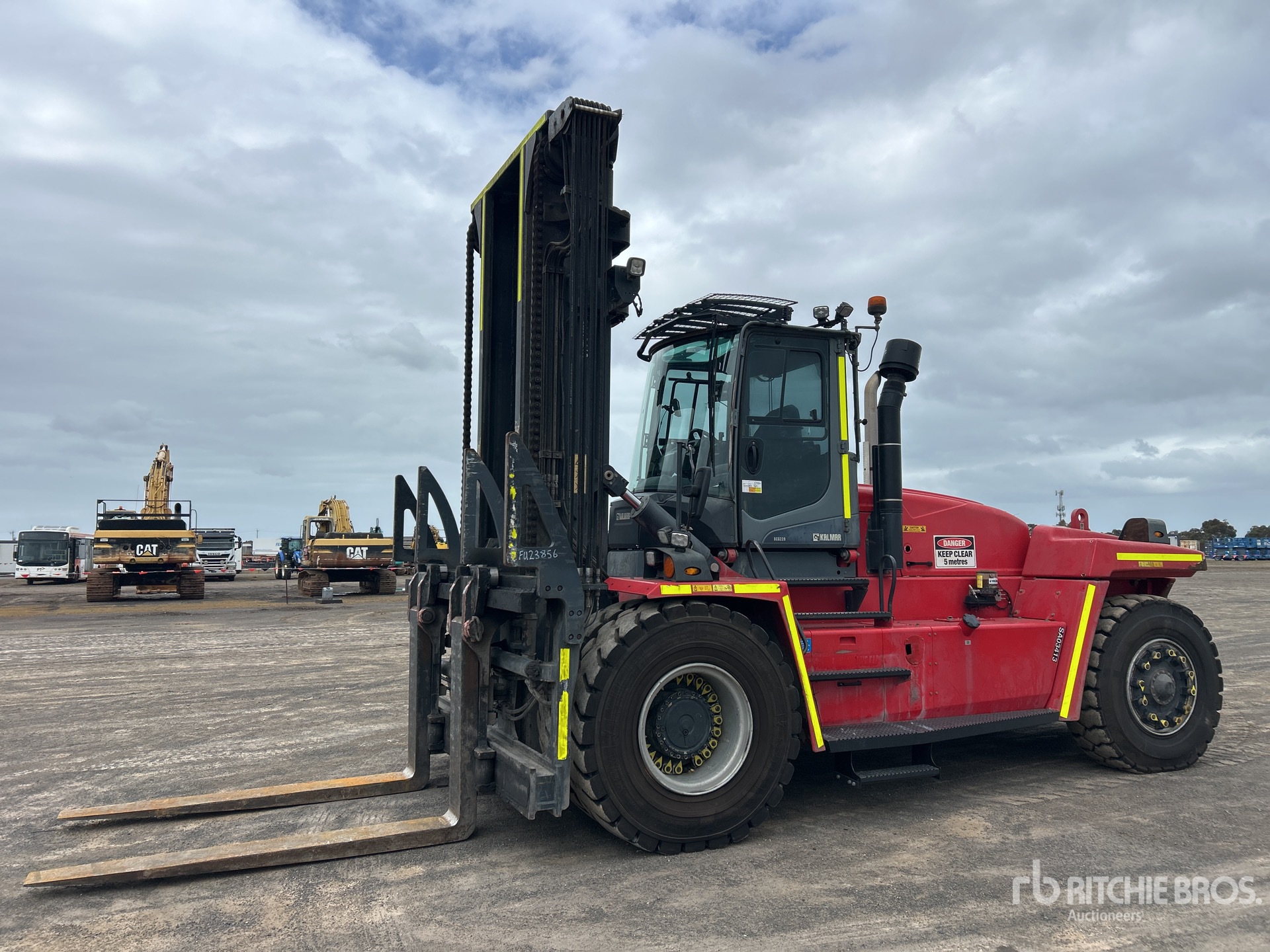 Photo of 2020 Kalmar DCG220-12