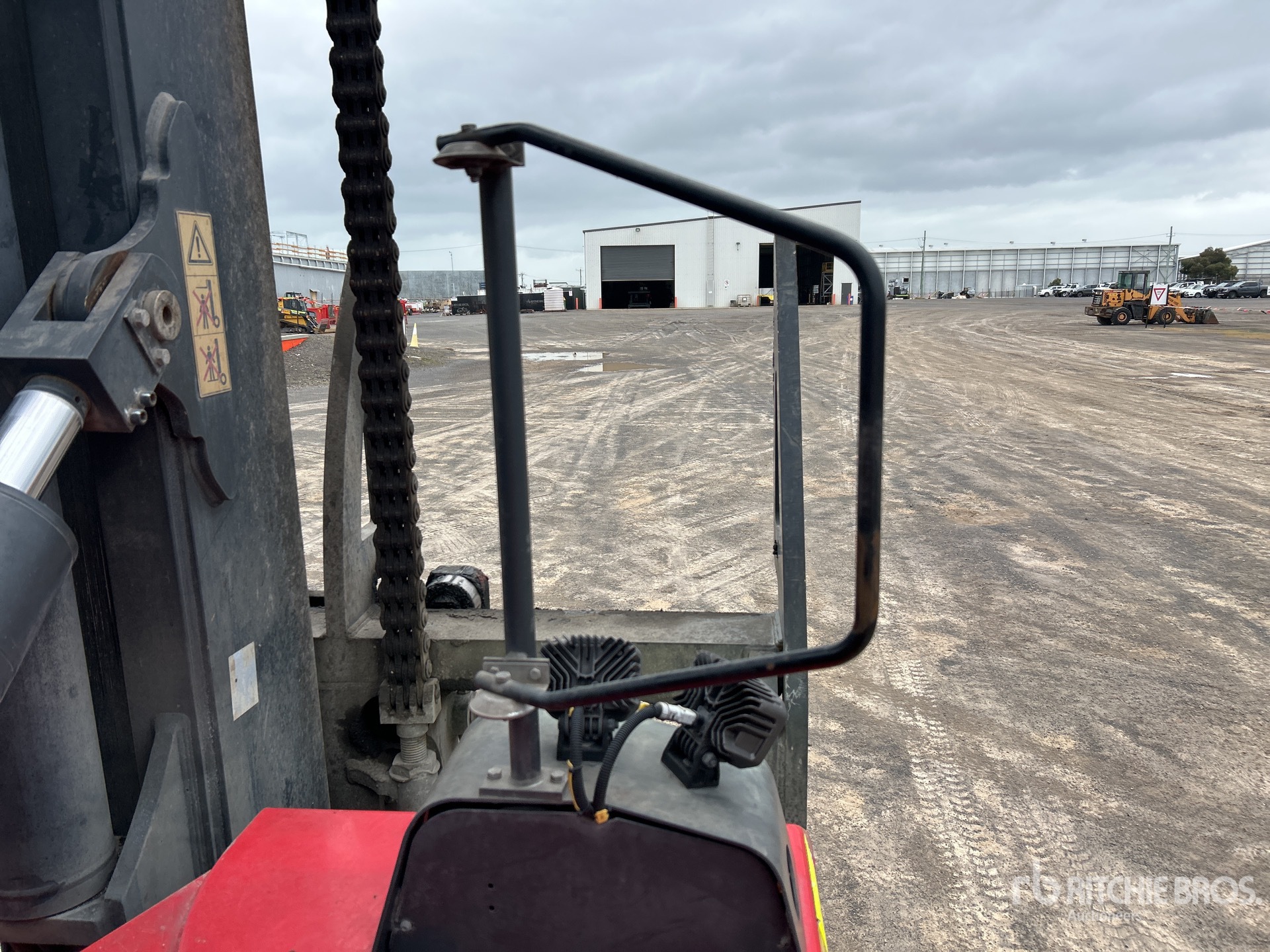 2020 Kalmar DCG220-12