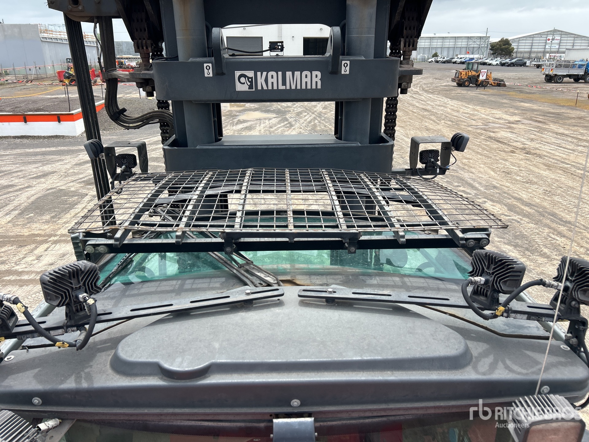 2020 Kalmar DCG220-12