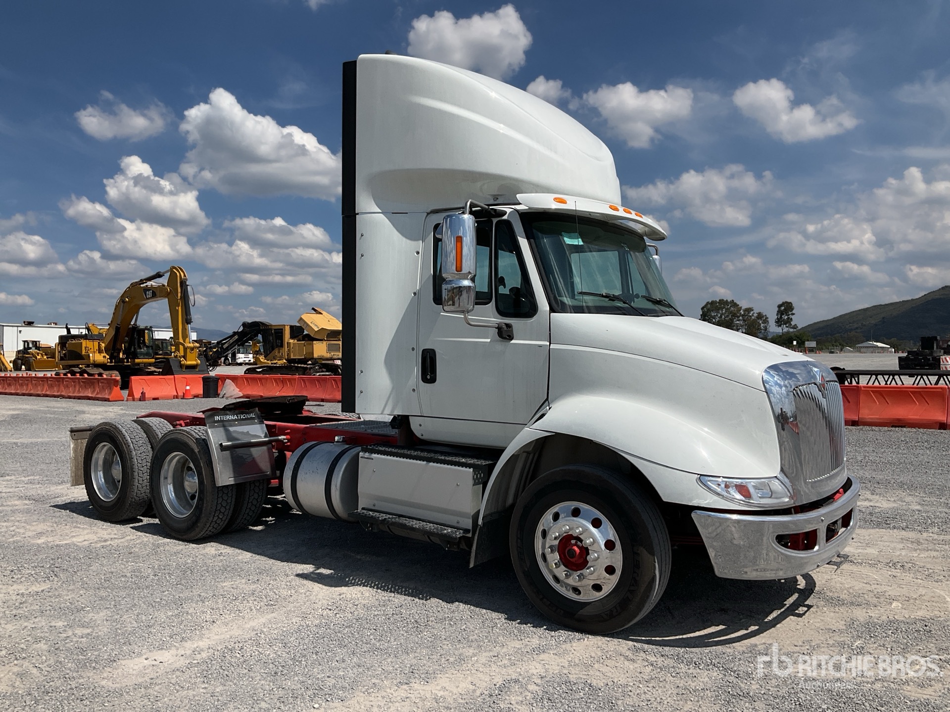 2018 International 8600