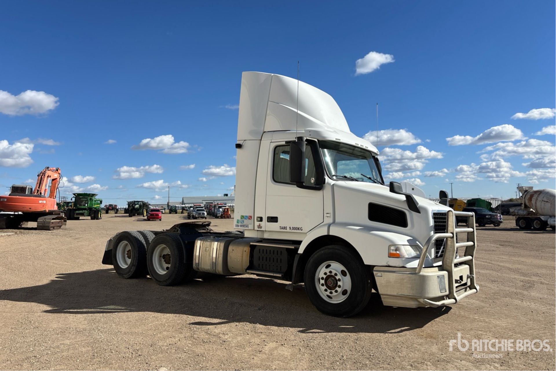 2017 Volvo VNM