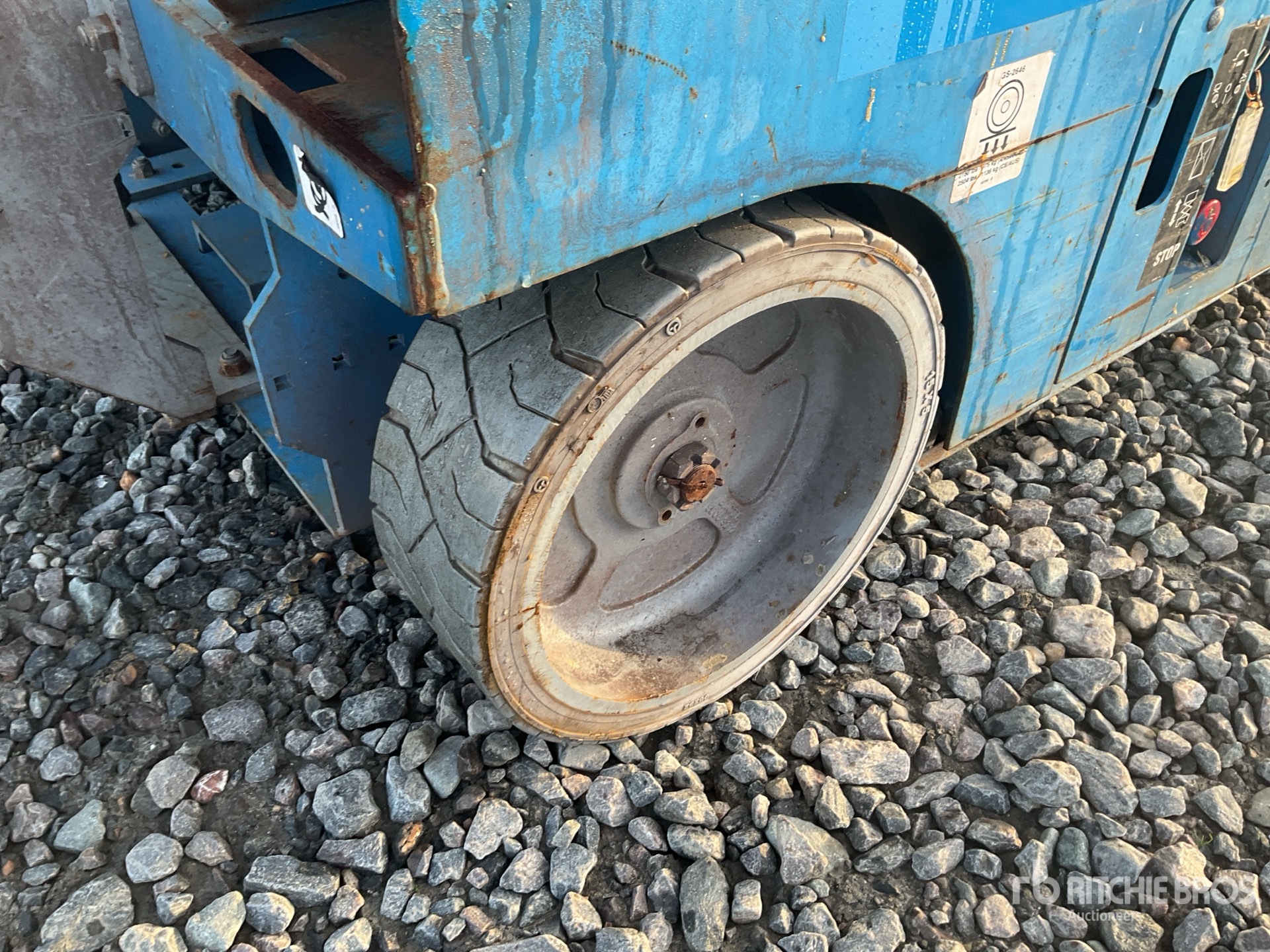 2006 Genie GS-2646