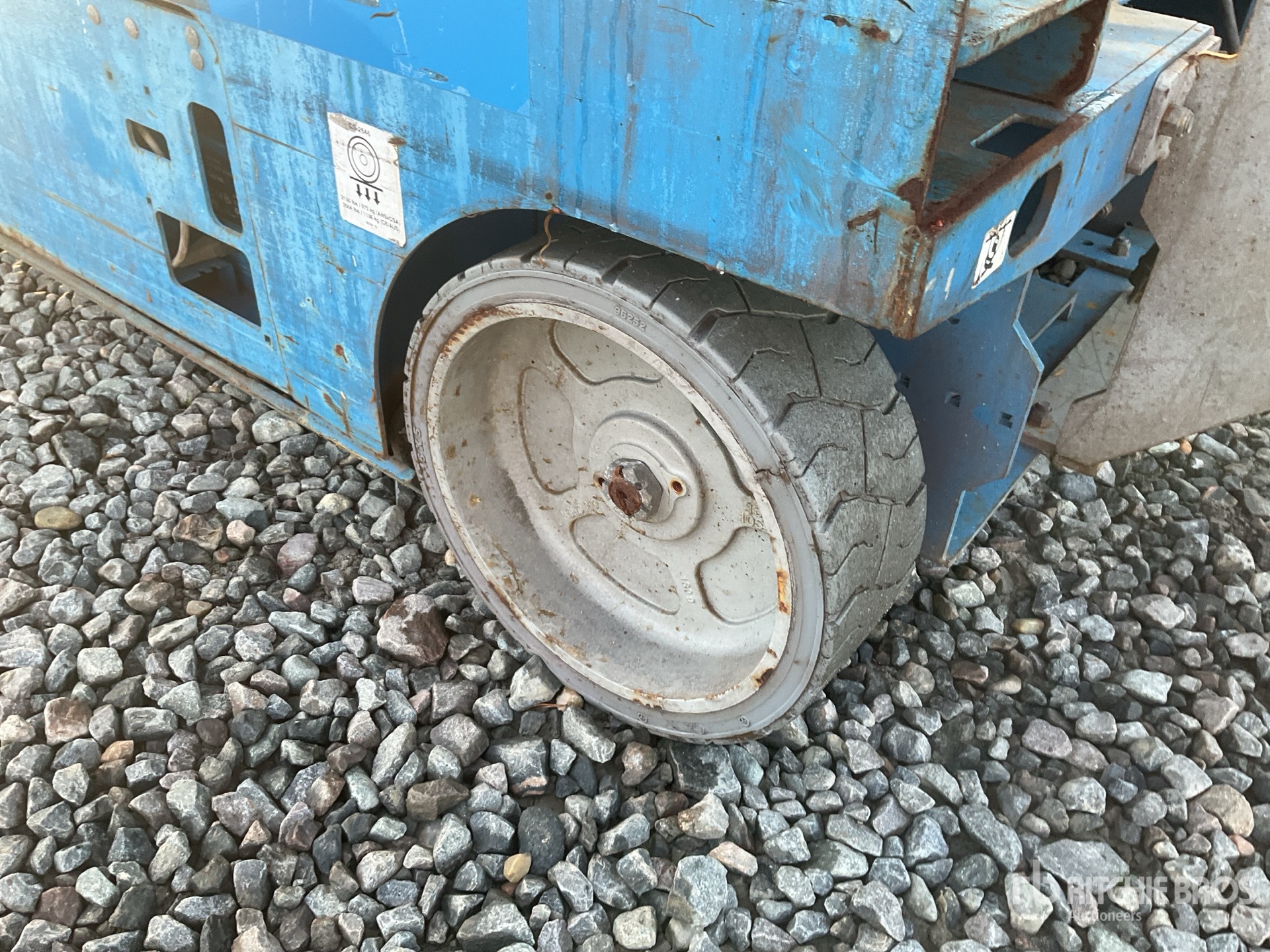 2006 Genie GS-2646