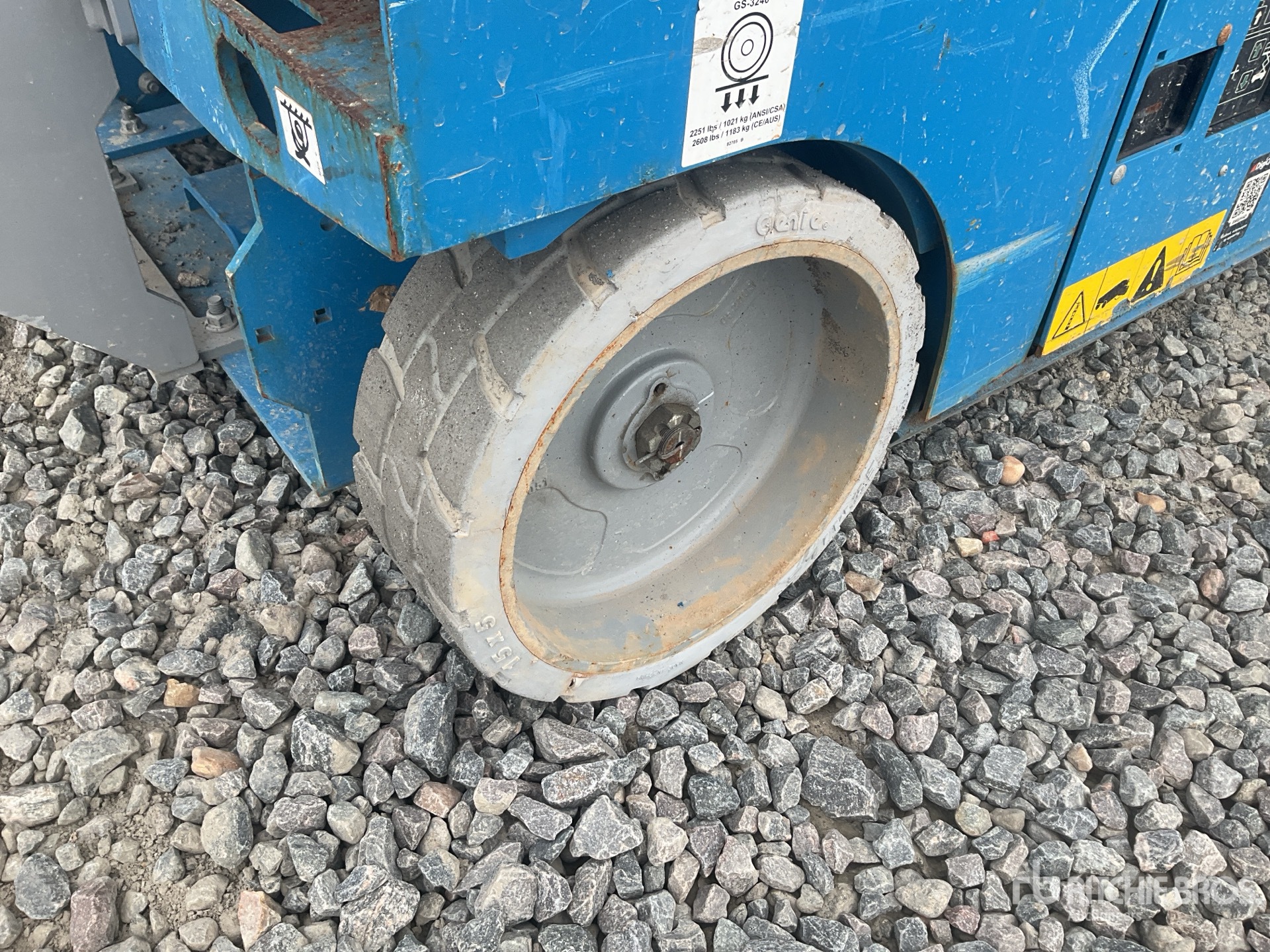 2019 Genie GS3246